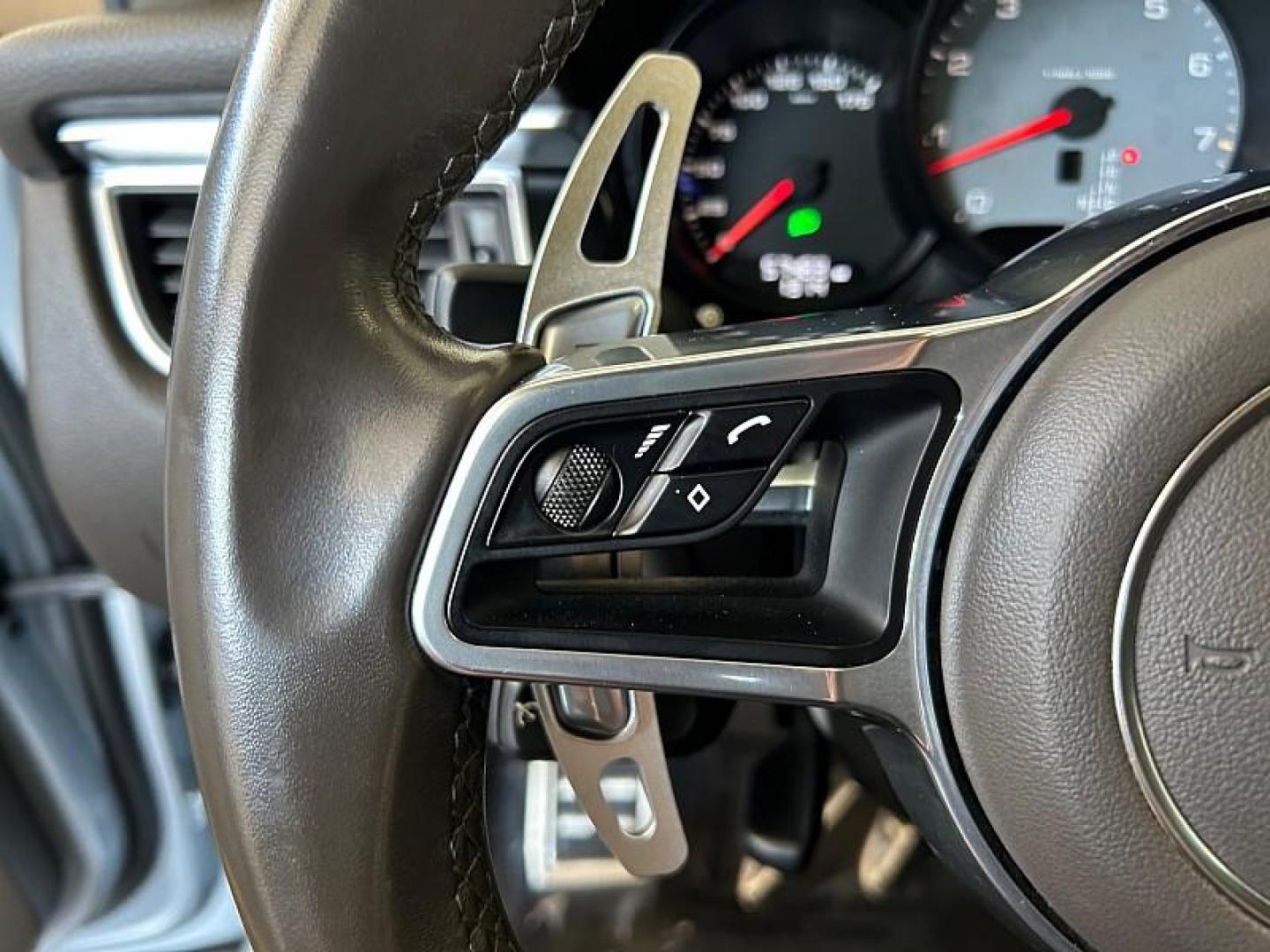 2018 SILVER Porsche Macan (WP1AB2A57JL) with an V6 Twin Turbo 3.0 Liter engine, Auto 7-Spd PDK Dbl-Cltch transmission, located at 412 Auto Vista Drive, Palmdale, CA, 93551, (661) 945-0620, 34.592636, -118.136681 - Photo#28