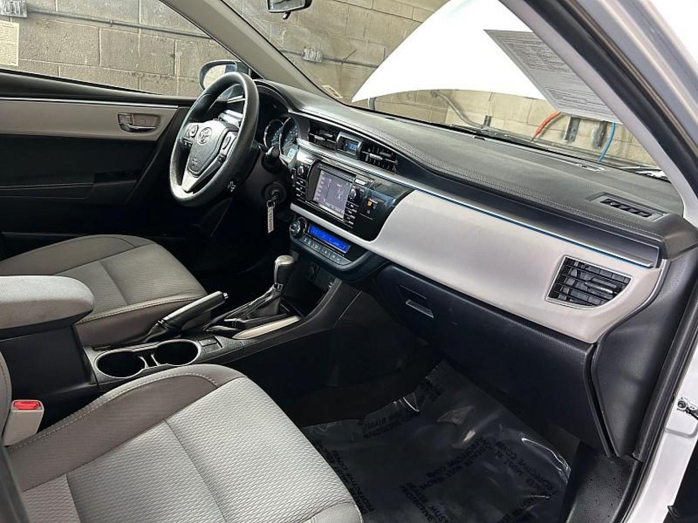 2016 SILVER Toyota Corolla (2T1BURHE4GC) with an 4-Cyl 1.8 Liter engine, Automatic CVTi-S transmission, located at 412 Auto Vista Drive, Palmdale, CA, 93551, (661) 945-0620, 34.592636, -118.136681 - Photo#1