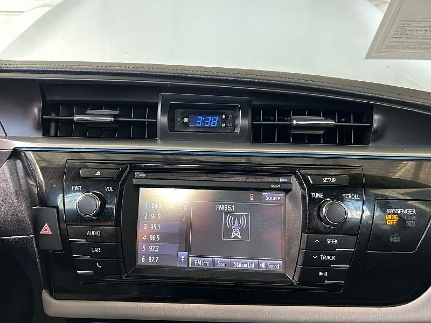 2016 SILVER Toyota Corolla (2T1BURHE4GC) with an 4-Cyl 1.8 Liter engine, Automatic CVTi-S transmission, located at 412 Auto Vista Drive, Palmdale, CA, 93551, (661) 945-0620, 34.592636, -118.136681 - Photo#5