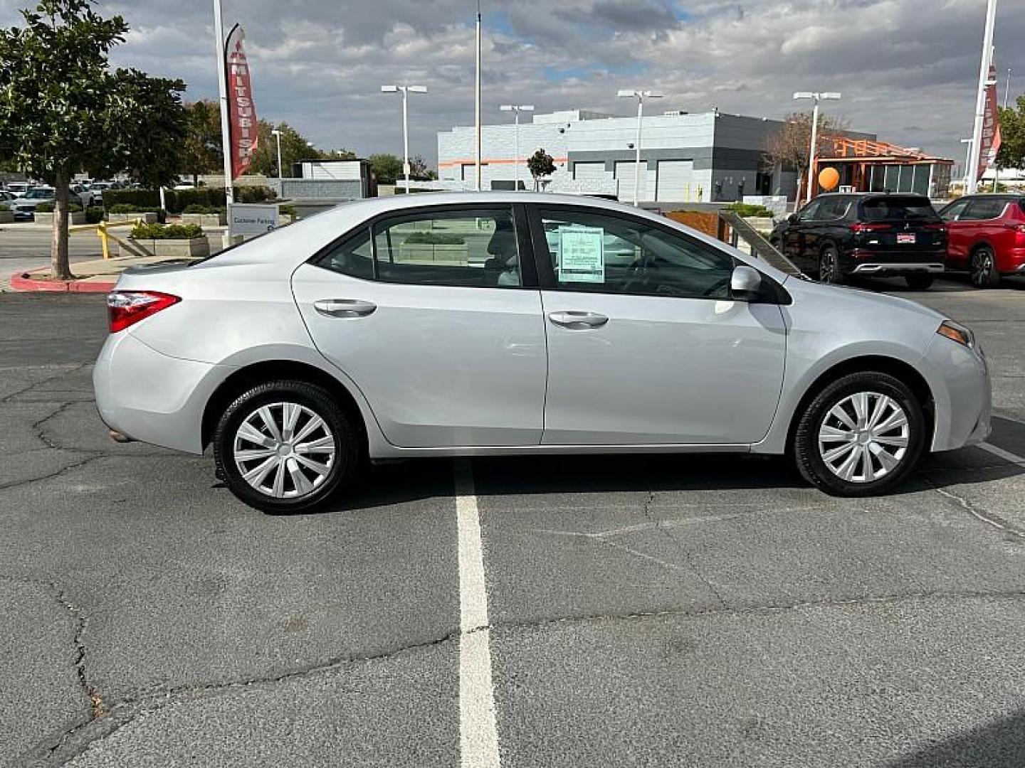 2016 SILVER Toyota Corolla (2T1BURHE4GC) with an 4-Cyl 1.8 Liter engine, Automatic CVTi-S transmission, located at 412 Auto Vista Drive, Palmdale, CA, 93551, (661) 945-0620, 34.592636, -118.136681 - Photo#20
