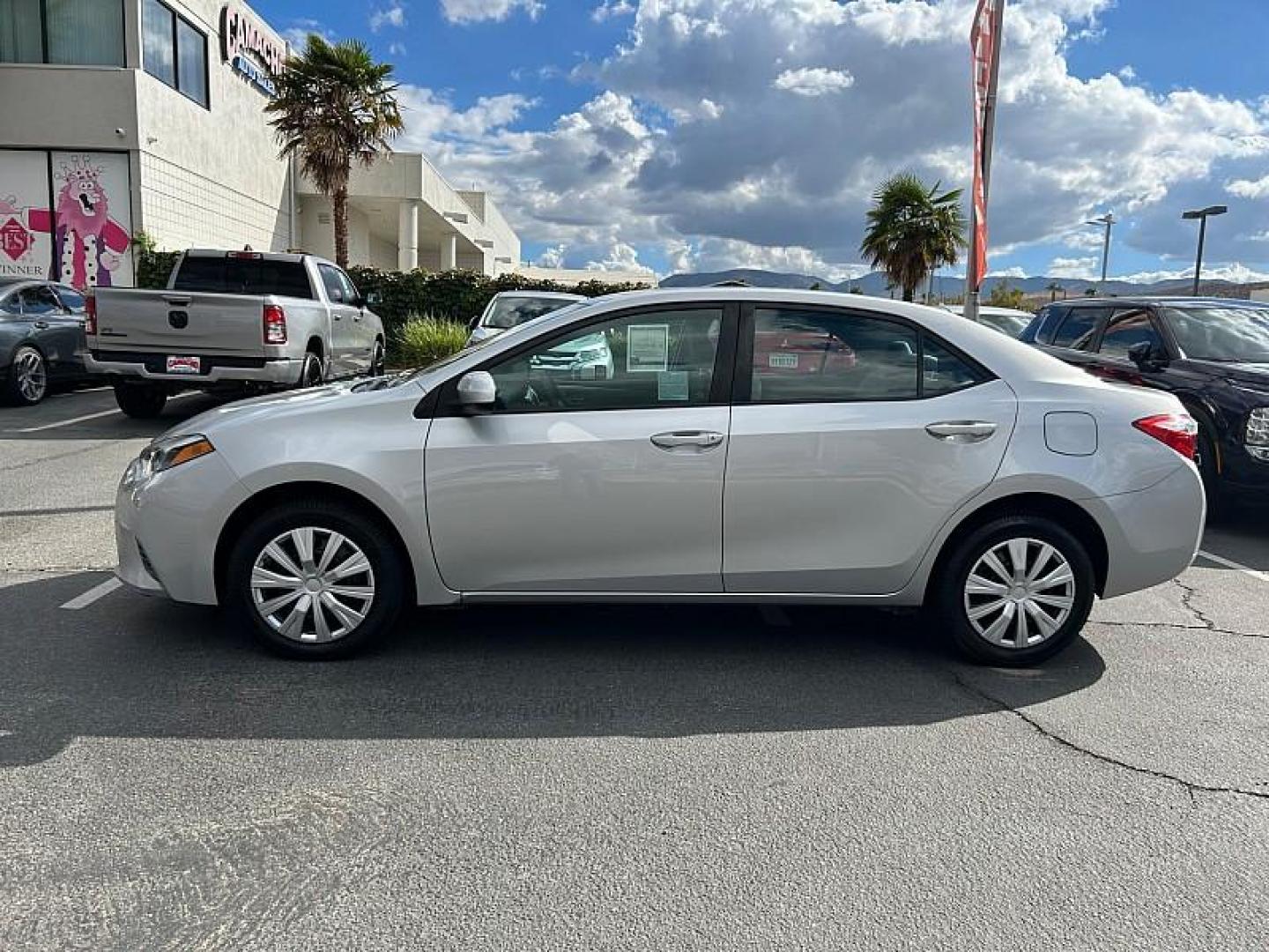 2016 SILVER Toyota Corolla (2T1BURHE4GC) with an 4-Cyl 1.8 Liter engine, Automatic CVTi-S transmission, located at 412 Auto Vista Drive, Palmdale, CA, 93551, (661) 945-0620, 34.592636, -118.136681 - Photo#26