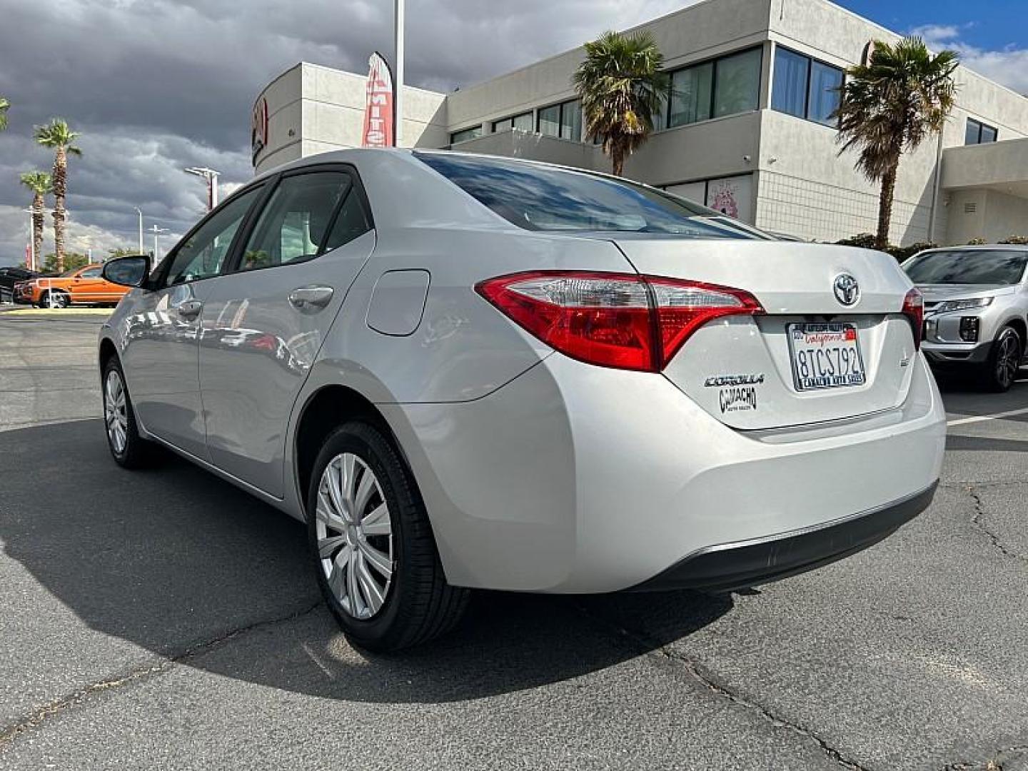 2016 SILVER Toyota Corolla (2T1BURHE4GC) with an 4-Cyl 1.8 Liter engine, Automatic CVTi-S transmission, located at 412 Auto Vista Drive, Palmdale, CA, 93551, (661) 945-0620, 34.592636, -118.136681 - Photo#27