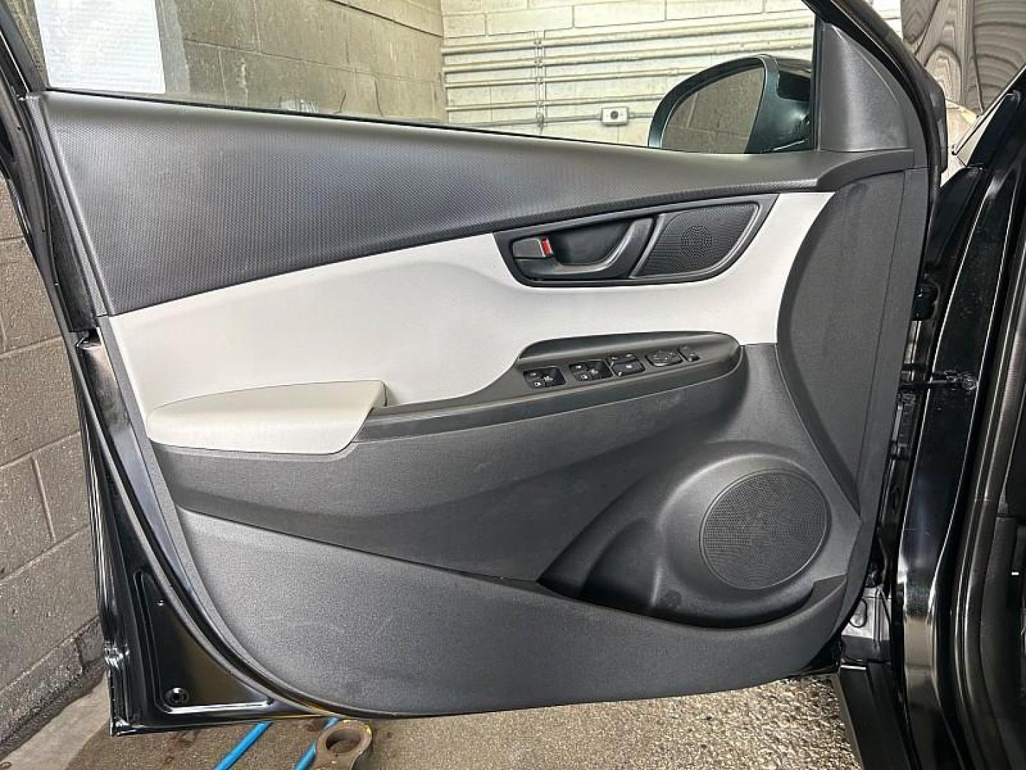 2023 BLACK Hyundai Kona (KM8K2CAB3PU) with an 4-Cyl 2.0 Liter engine, Automatic CVT transmission, located at 412 Auto Vista Drive, Palmdale, CA, 93551, (661) 945-0620, 34.592636, -118.136681 - Photo#16