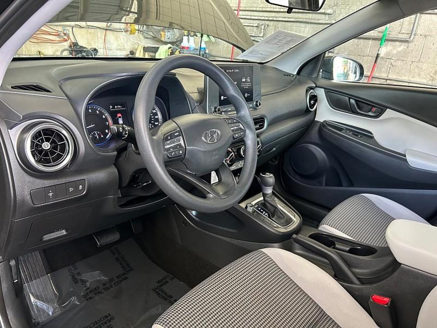 2023 BLACK Hyundai Kona (KM8K2CAB3PU) with an 4-Cyl 2.0 Liter engine, Automatic CVT transmission, located at 412 Auto Vista Drive, Palmdale, CA, 93551, (661) 945-0620, 34.592636, -118.136681 - Photo#17