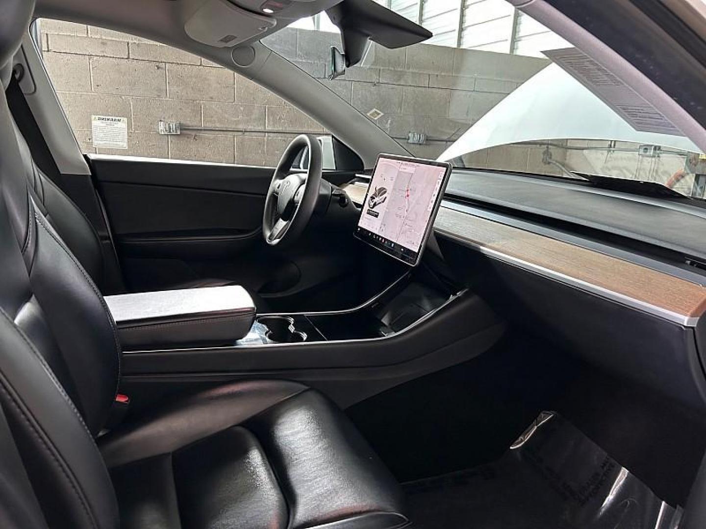 2020 WHITE Tesla Model Y (5YJYGDEE5LF) with an Dual AC Electric Motors engine, Single-Speed Fixed Gear transmission, located at 412 Auto Vista Drive, Palmdale, CA, 93551, (661) 945-0620, 34.592636, -118.136681 - Photo#18