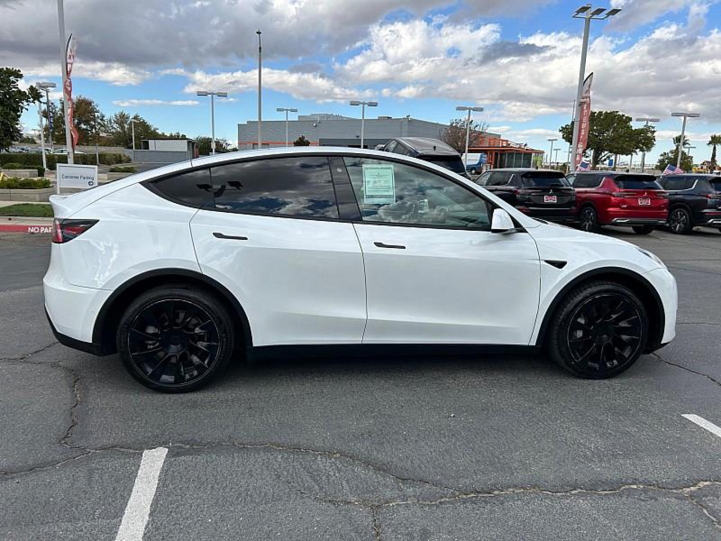 2020 WHITE Tesla Model Y (5YJYGDEE5LF) with an Dual AC Electric Motors engine, Single-Speed Fixed Gear transmission, located at 412 Auto Vista Drive, Palmdale, CA, 93551, (661) 945-0620, 34.592636, -118.136681 - Photo#0