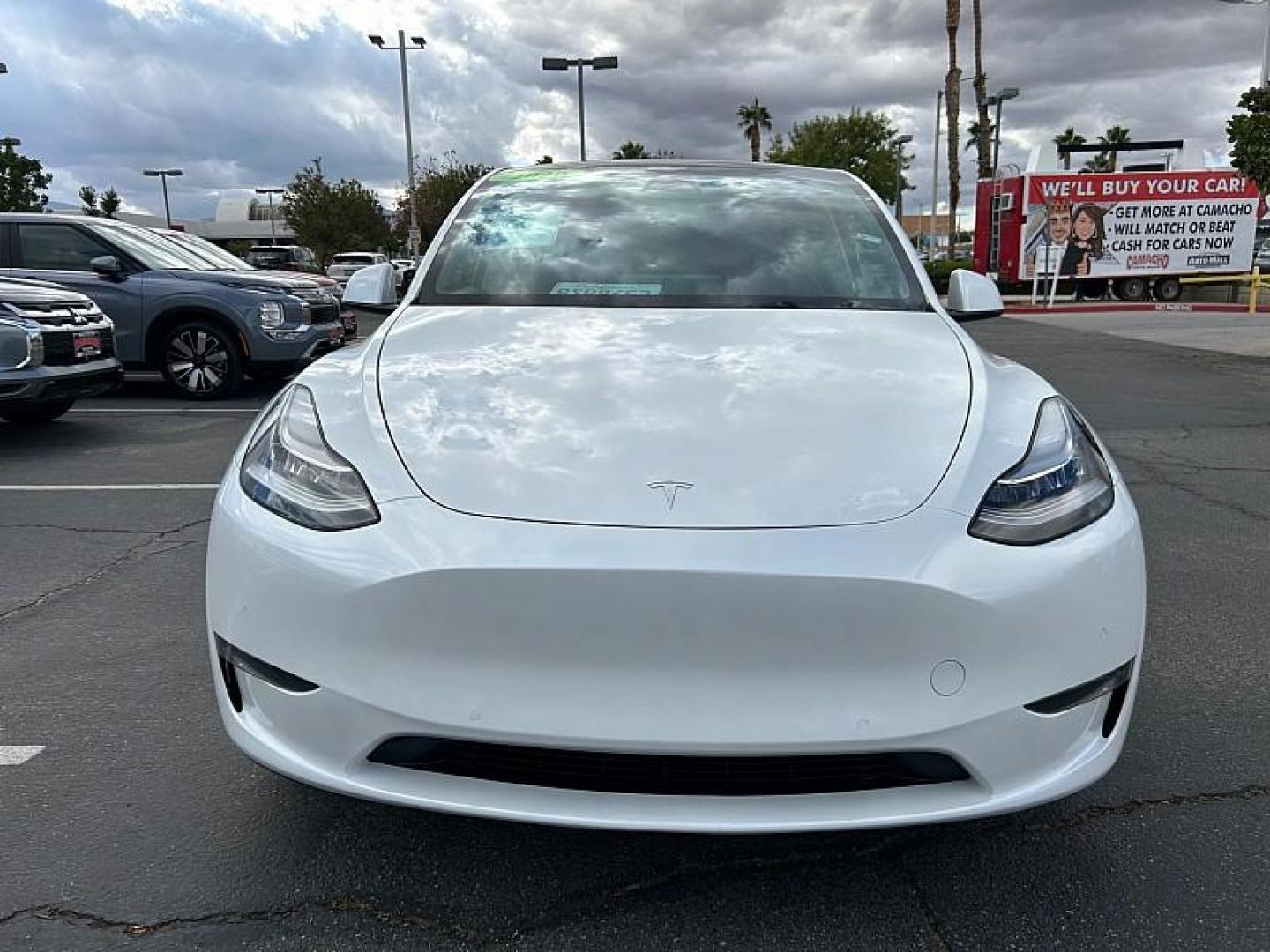 2020 WHITE Tesla Model Y (5YJYGDEE5LF) with an Dual AC Electric Motors engine, Single-Speed Fixed Gear transmission, located at 412 Auto Vista Drive, Palmdale, CA, 93551, (661) 945-0620, 34.592636, -118.136681 - Photo#1