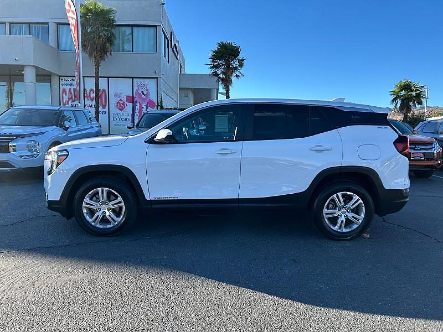 2024 WHITE GMC Terrain (3GKALMEG7RL) with an 4-Cyl Turbo 1.5 Liter engine, Automatic 9-Spd transmission, located at 412 Auto Vista Drive, Palmdale, CA, 93551, (661) 945-0620, 34.592636, -118.136681 - Photo#5