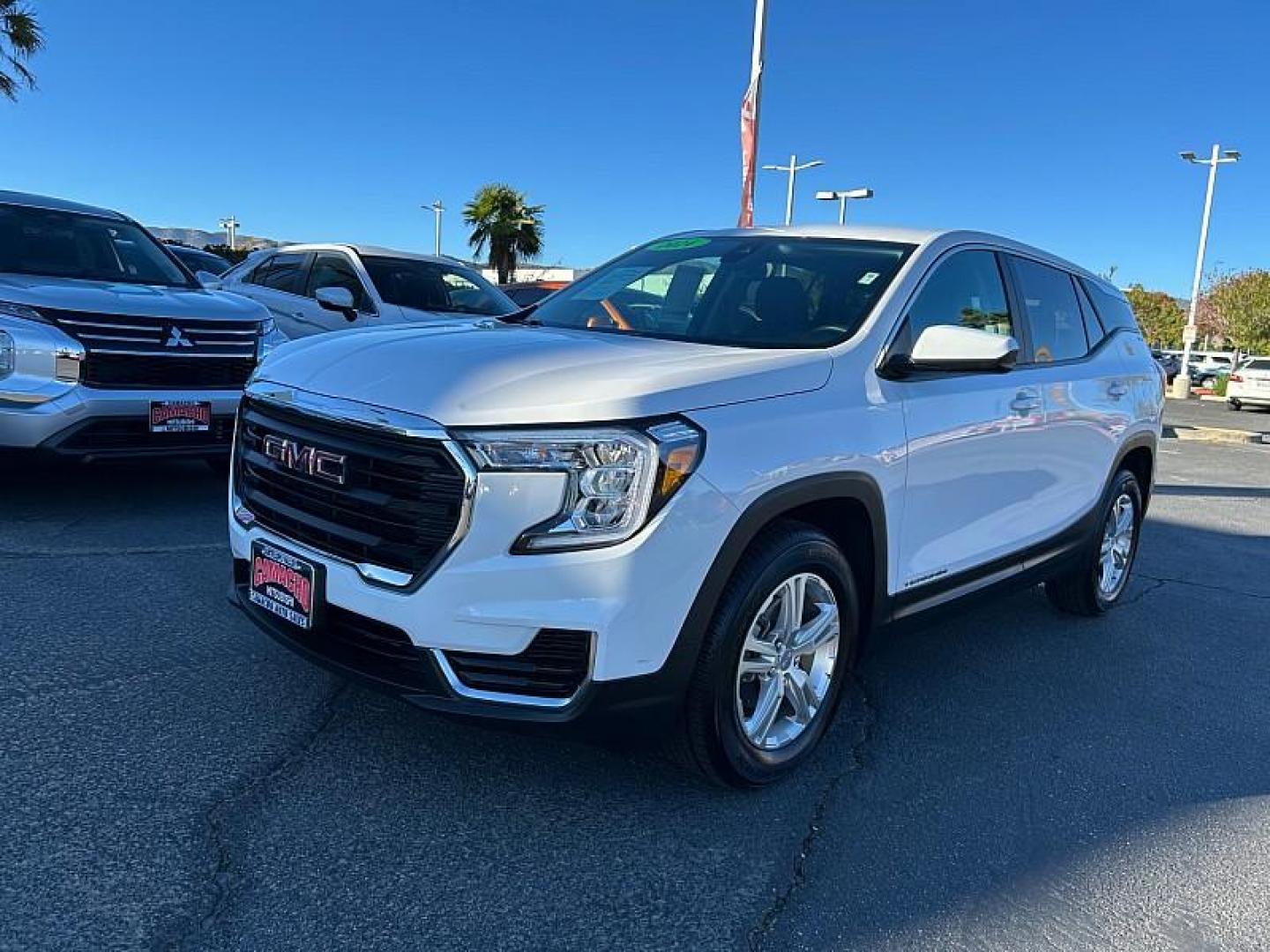 2024 WHITE GMC Terrain (3GKALMEG7RL) with an 4-Cyl Turbo 1.5 Liter engine, Automatic 9-Spd transmission, located at 412 Auto Vista Drive, Palmdale, CA, 93551, (661) 945-0620, 34.592636, -118.136681 - Photo#6