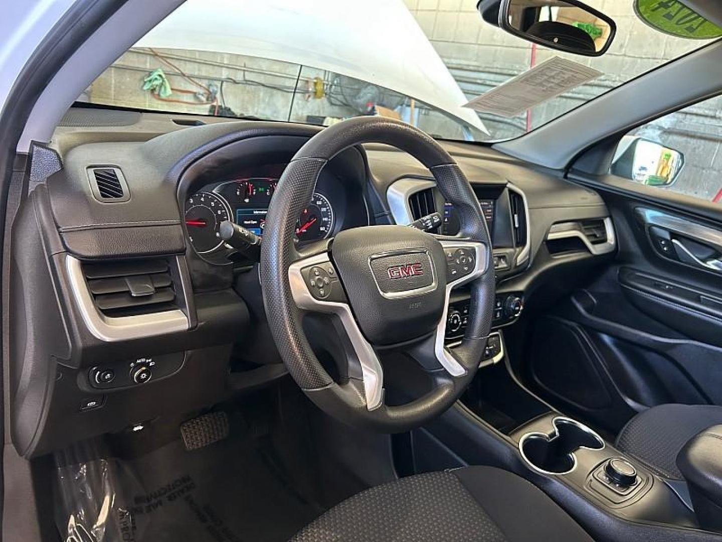 2024 WHITE GMC Terrain (3GKALMEG7RL) with an 4-Cyl Turbo 1.5 Liter engine, Automatic 9-Spd transmission, located at 412 Auto Vista Drive, Palmdale, CA, 93551, (661) 945-0620, 34.592636, -118.136681 - Photo#17