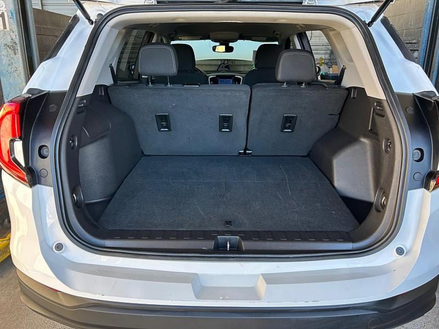 2024 WHITE GMC Terrain (3GKALMEG7RL) with an 4-Cyl Turbo 1.5 Liter engine, Automatic 9-Spd transmission, located at 412 Auto Vista Drive, Palmdale, CA, 93551, (661) 945-0620, 34.592636, -118.136681 - Photo#29