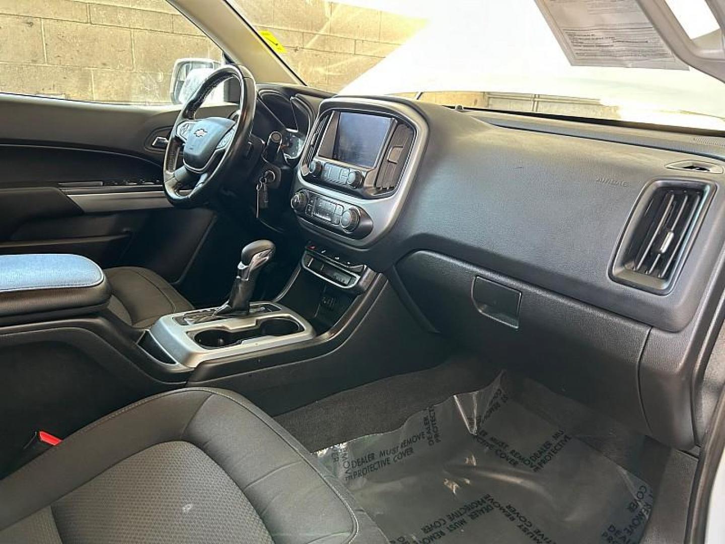 2022 WHITE CHEVROLET COLORADO (1GCGSCEN8N1) , located at 412 Auto Vista Drive, Palmdale, CA, 93551, (661) 945-0620, 34.592636, -118.136681 - Photo#27