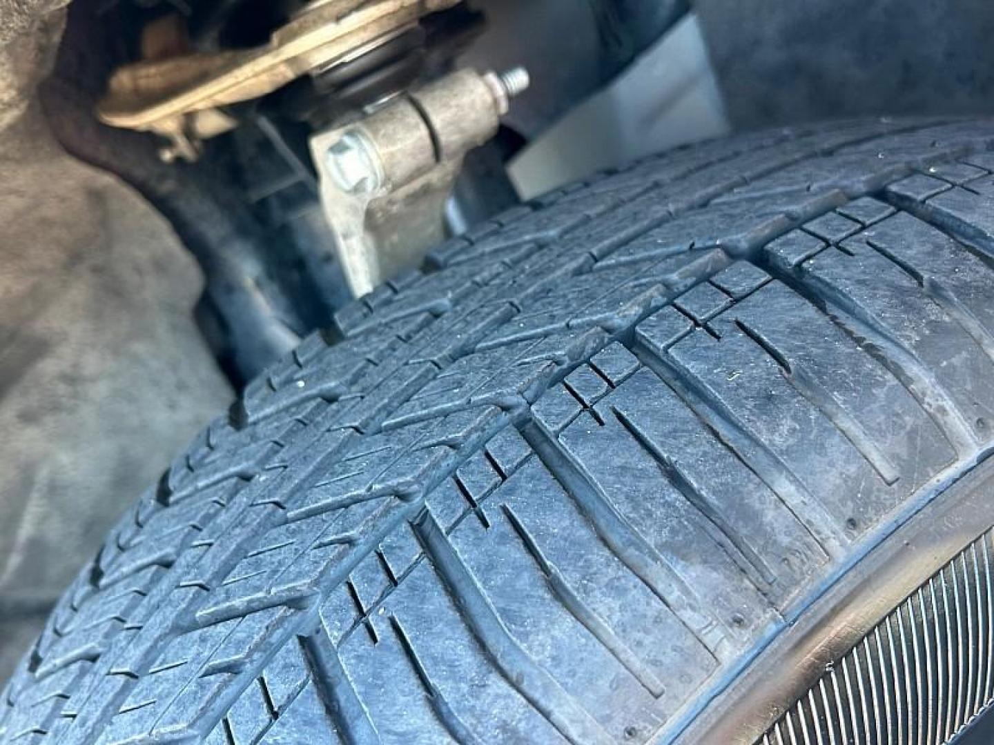 2023 GRAY Jeep Grand Cherokee L (1C4RJKAG2P8) with an V6 VVT 3.6 Liter engine, Automatic 8-Spd transmission, located at 412 Auto Vista Drive, Palmdale, CA, 93551, (661) 945-0620, 34.592636, -118.136681 - Photo#10