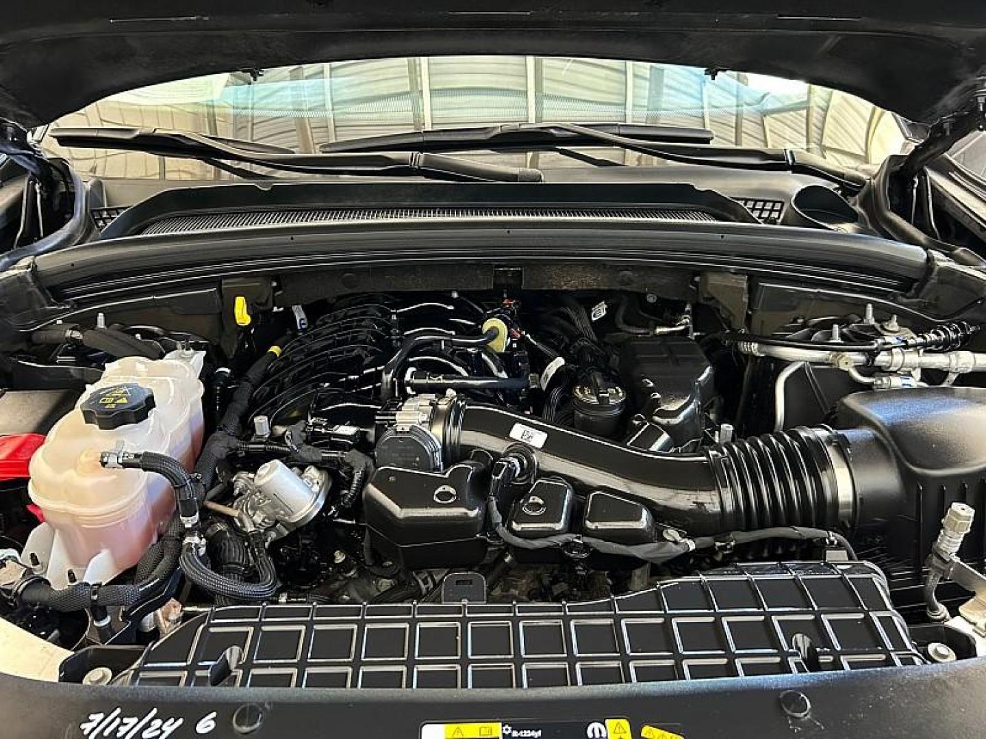 2023 GRAY Jeep Grand Cherokee L (1C4RJKAG2P8) with an V6 VVT 3.6 Liter engine, Automatic 8-Spd transmission, located at 412 Auto Vista Drive, Palmdale, CA, 93551, (661) 945-0620, 34.592636, -118.136681 - Photo#23