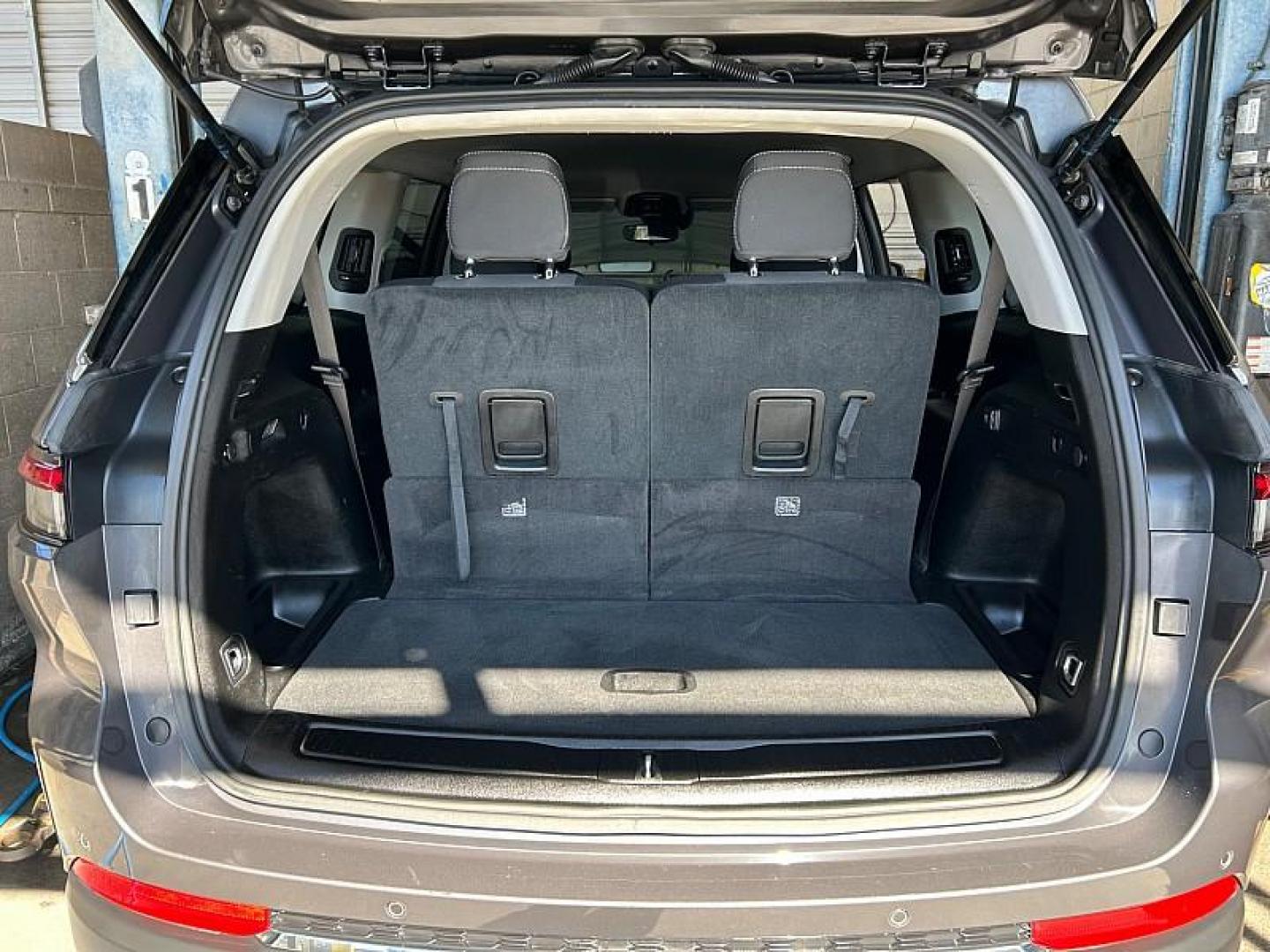 2023 GRAY Jeep Grand Cherokee L (1C4RJKAG2P8) with an V6 VVT 3.6 Liter engine, Automatic 8-Spd transmission, located at 412 Auto Vista Drive, Palmdale, CA, 93551, (661) 945-0620, 34.592636, -118.136681 - Photo#24