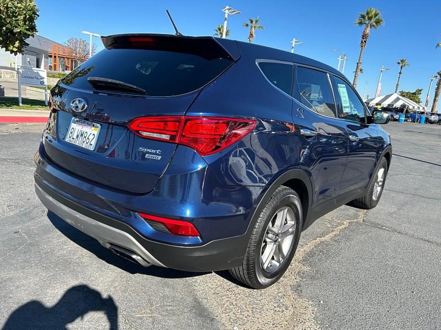 2018 BLUE Hyundai Santa Fe Sport (5XYZTDLB1JG) with an 4-Cyl GDI 2.4 Liter engine, Automatic 6-Spd w/Shiftronic transmission, located at 412 Auto Vista Drive, Palmdale, CA, 93551, (661) 945-0620, 34.592636, -118.136681 - Photo#4