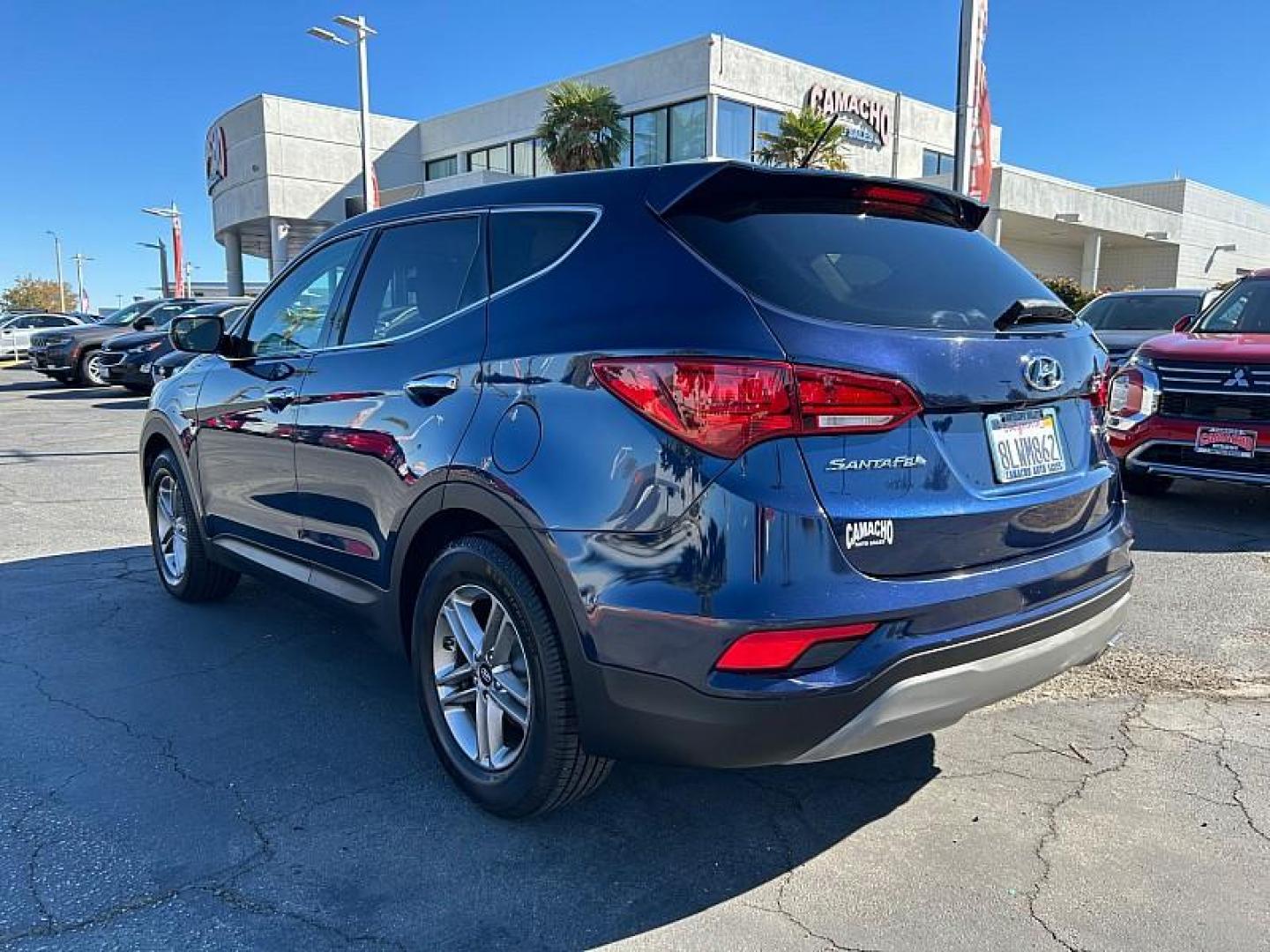 2018 BLUE Hyundai Santa Fe Sport (5XYZTDLB1JG) with an 4-Cyl GDI 2.4 Liter engine, Automatic 6-Spd w/Shiftronic transmission, located at 412 Auto Vista Drive, Palmdale, CA, 93551, (661) 945-0620, 34.592636, -118.136681 - Photo#5