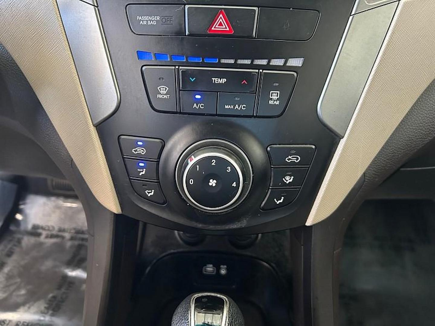 2018 BLUE Hyundai Santa Fe Sport (5XYZTDLB1JG) with an 4-Cyl GDI 2.4 Liter engine, Automatic 6-Spd w/Shiftronic transmission, located at 412 Auto Vista Drive, Palmdale, CA, 93551, (661) 945-0620, 34.592636, -118.136681 - Photo#10