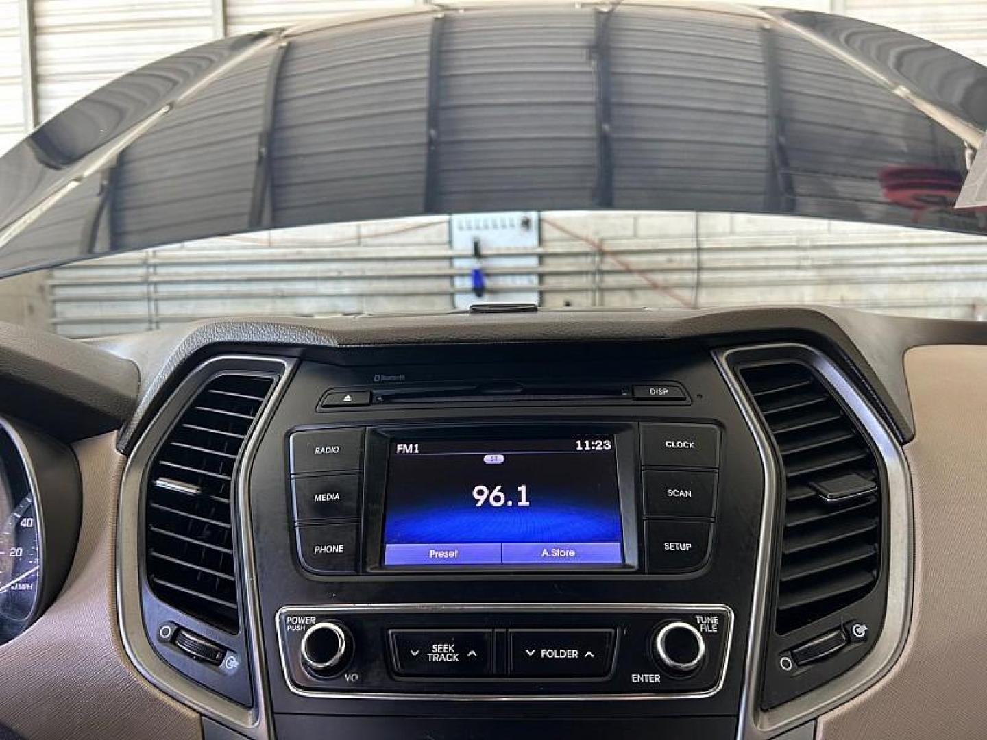 2018 BLUE Hyundai Santa Fe Sport (5XYZTDLB1JG) with an 4-Cyl GDI 2.4 Liter engine, Automatic 6-Spd w/Shiftronic transmission, located at 412 Auto Vista Drive, Palmdale, CA, 93551, (661) 945-0620, 34.592636, -118.136681 - Photo#11