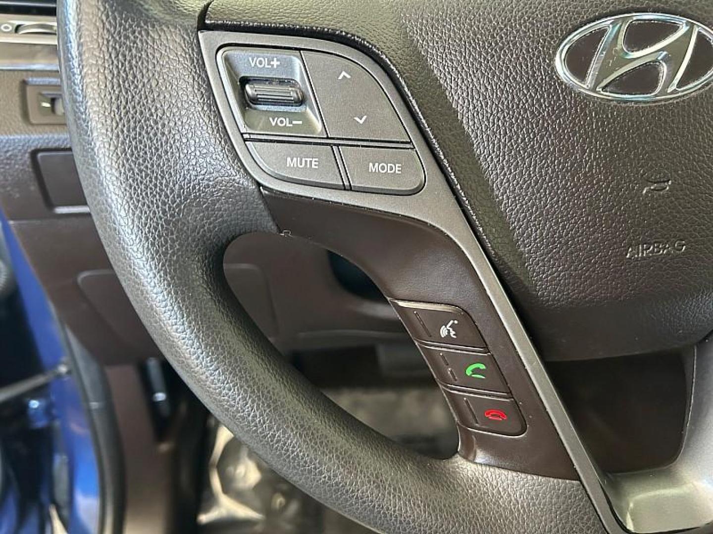 2018 BLUE Hyundai Santa Fe Sport (5XYZTDLB1JG) with an 4-Cyl GDI 2.4 Liter engine, Automatic 6-Spd w/Shiftronic transmission, located at 412 Auto Vista Drive, Palmdale, CA, 93551, (661) 945-0620, 34.592636, -118.136681 - Photo#16