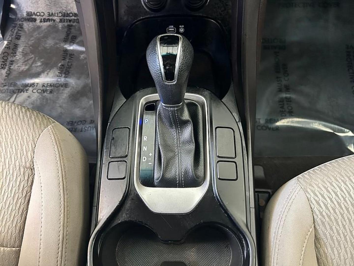 2018 BLUE Hyundai Santa Fe Sport (5XYZTDLB1JG) with an 4-Cyl GDI 2.4 Liter engine, Automatic 6-Spd w/Shiftronic transmission, located at 412 Auto Vista Drive, Palmdale, CA, 93551, (661) 945-0620, 34.592636, -118.136681 - Photo#18