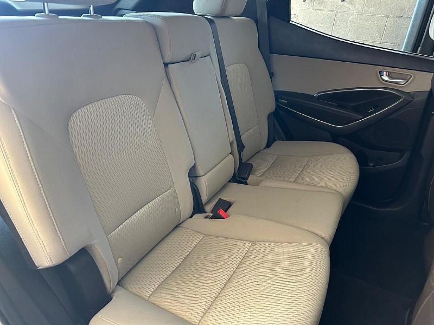 2018 BLUE Hyundai Santa Fe Sport (5XYZTDLB1JG) with an 4-Cyl GDI 2.4 Liter engine, Automatic 6-Spd w/Shiftronic transmission, located at 412 Auto Vista Drive, Palmdale, CA, 93551, (661) 945-0620, 34.592636, -118.136681 - Photo#21