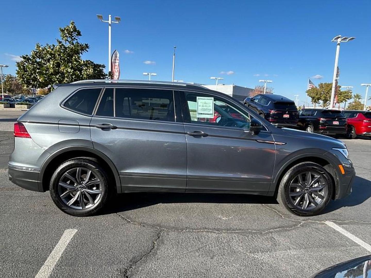 2024 GRAY Volkswagen Tiguan (3VV3B7AX4RM) with an 4-Cyl Turbo 2.0 Liter engine, Automatic 8-Spd transmission, located at 412 Auto Vista Drive, Palmdale, CA, 93551, (661) 945-0620, 34.592636, -118.136681 - Photo#6
