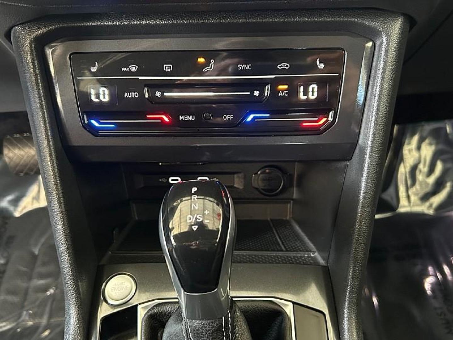 2024 GRAY Volkswagen Tiguan (3VV3B7AX4RM) with an 4-Cyl Turbo 2.0 Liter engine, Automatic 8-Spd transmission, located at 412 Auto Vista Drive, Palmdale, CA, 93551, (661) 945-0620, 34.592636, -118.136681 - Photo#15