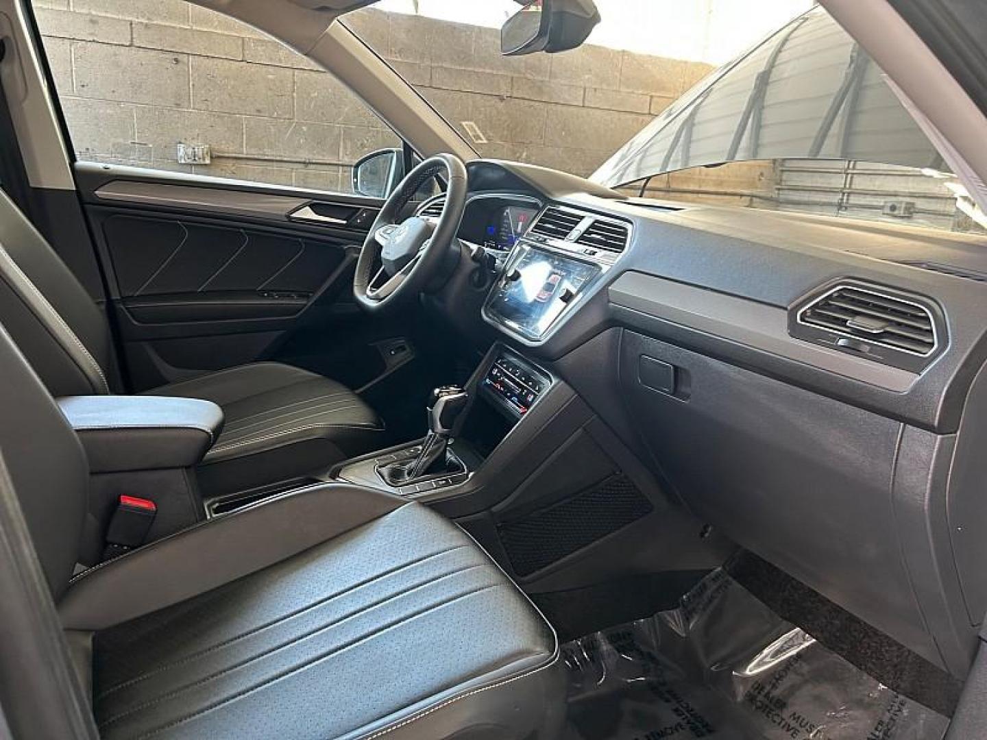 2024 GRAY Volkswagen Tiguan (3VV3B7AX4RM) with an 4-Cyl Turbo 2.0 Liter engine, Automatic 8-Spd transmission, located at 412 Auto Vista Drive, Palmdale, CA, 93551, (661) 945-0620, 34.592636, -118.136681 - Photo#21