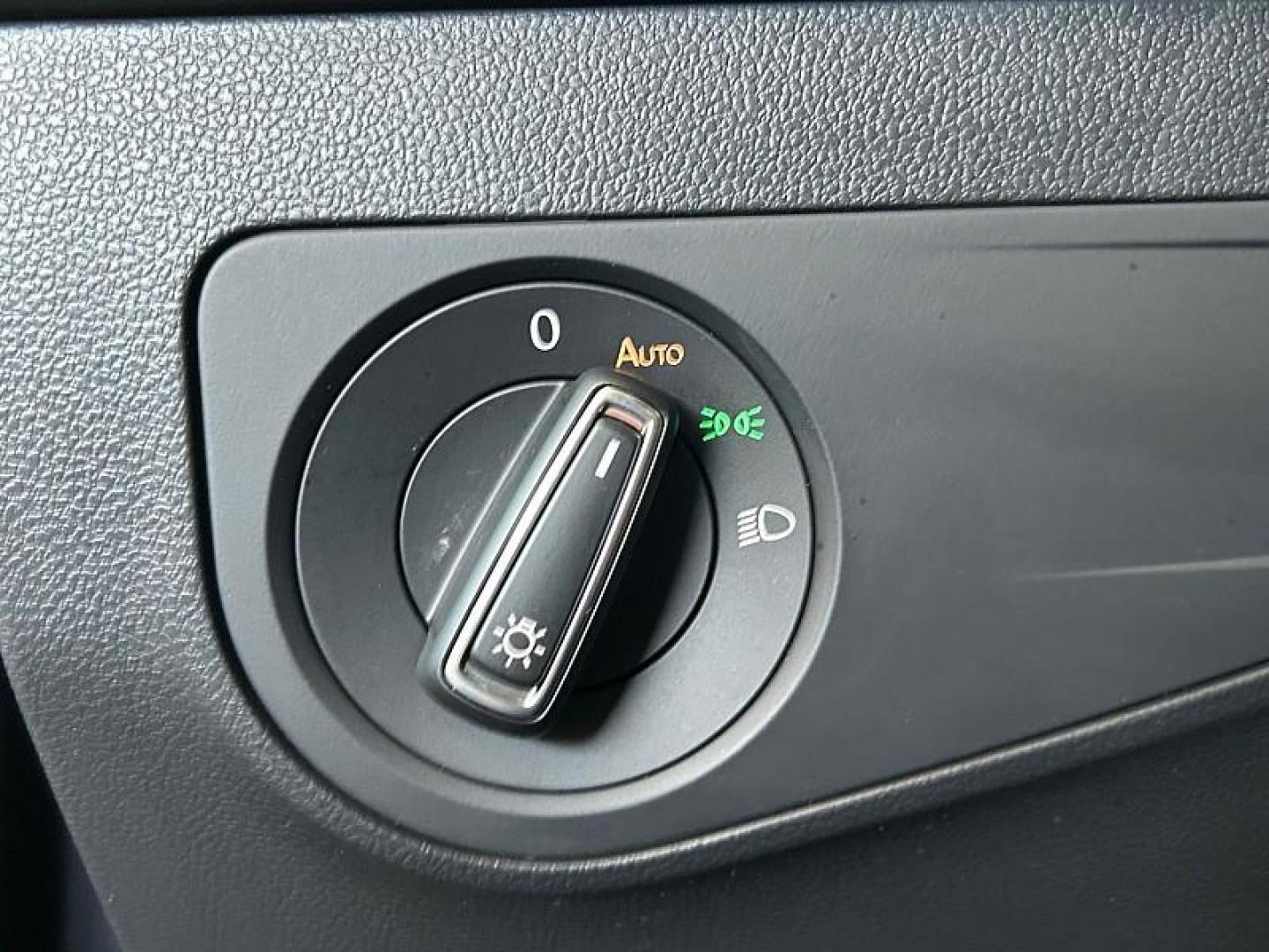 2024 GRAY Volkswagen Tiguan (3VV3B7AX4RM) with an 4-Cyl Turbo 2.0 Liter engine, Automatic 8-Spd transmission, located at 412 Auto Vista Drive, Palmdale, CA, 93551, (661) 945-0620, 34.592636, -118.136681 - Photo#22