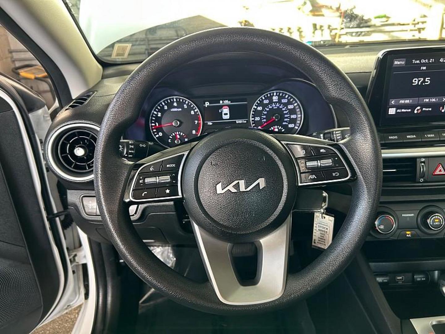 2023 WHITE Kia Forte (3KPF24AD1PE) with an 4-Cyl 2.0 Liter engine, Automatic IVT transmission, located at 412 Auto Vista Drive, Palmdale, CA, 93551, (661) 945-0620, 34.592636, -118.136681 - Photo#21