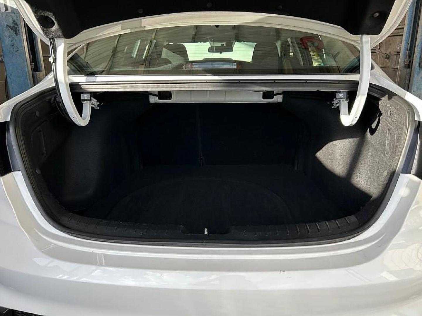 2023 WHITE Kia Forte (3KPF24AD1PE) with an 4-Cyl 2.0 Liter engine, Automatic IVT transmission, located at 412 Auto Vista Drive, Palmdale, CA, 93551, (661) 945-0620, 34.592636, -118.136681 - Photo#25