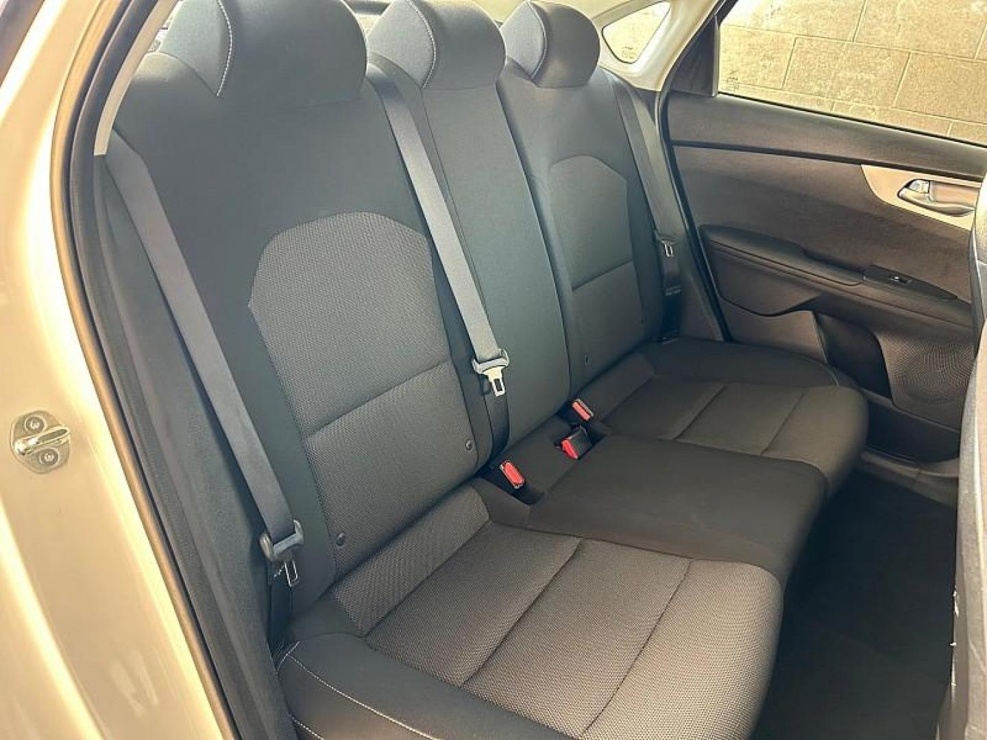 2023 WHITE Kia Forte (3KPF24AD1PE) with an 4-Cyl 2.0 Liter engine, Automatic IVT transmission, located at 412 Auto Vista Drive, Palmdale, CA, 93551, (661) 945-0620, 34.592636, -118.136681 - Photo#26