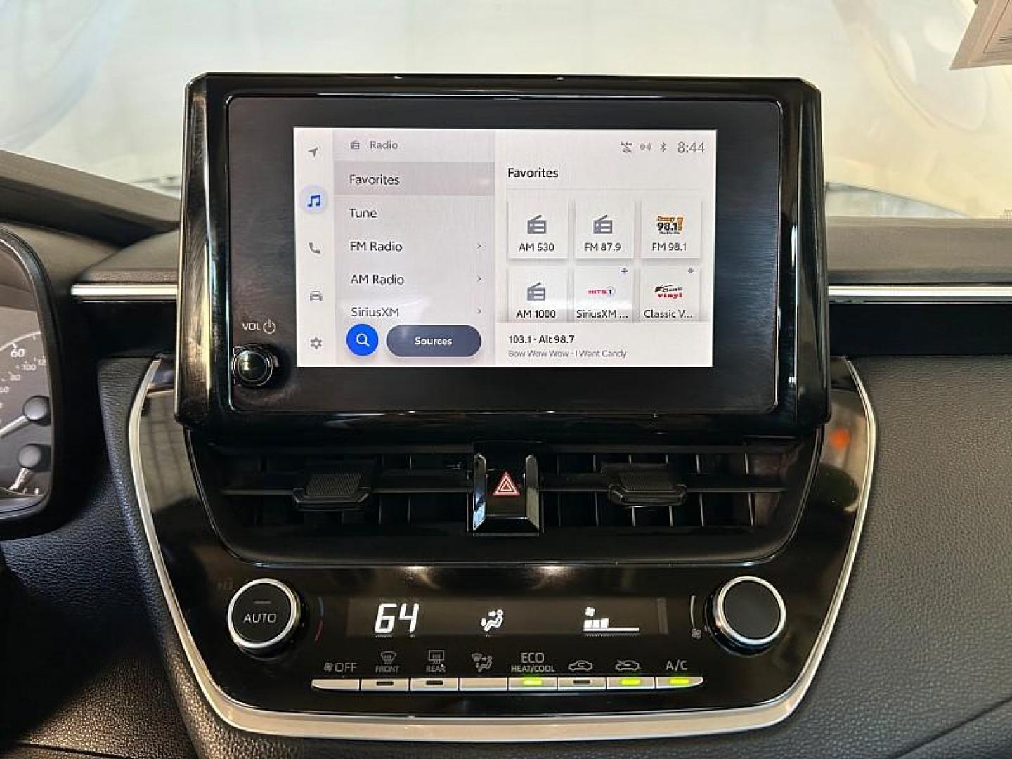 2024 SILVER Toyota Corolla (5YFB4MDE7RP) with an 4-Cyl 2.0 Liter engine, Automatic CVT transmission, located at 412 Auto Vista Drive, Palmdale, CA, 93551, (661) 945-0620, 34.592636, -118.136681 - Photo#19