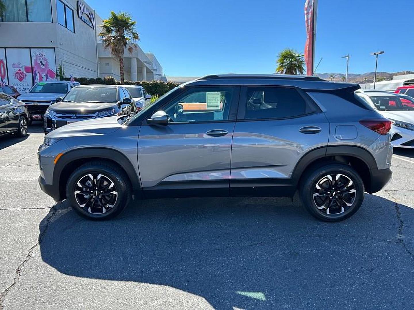 2021 GRAY Chevrolet Trailblazer (KL79MPSL0MB) , Automatic CVT transmission, located at 412 Auto Vista Drive, Palmdale, CA, 93551, (661) 945-0620, 34.592636, -118.136681 - Photo#17