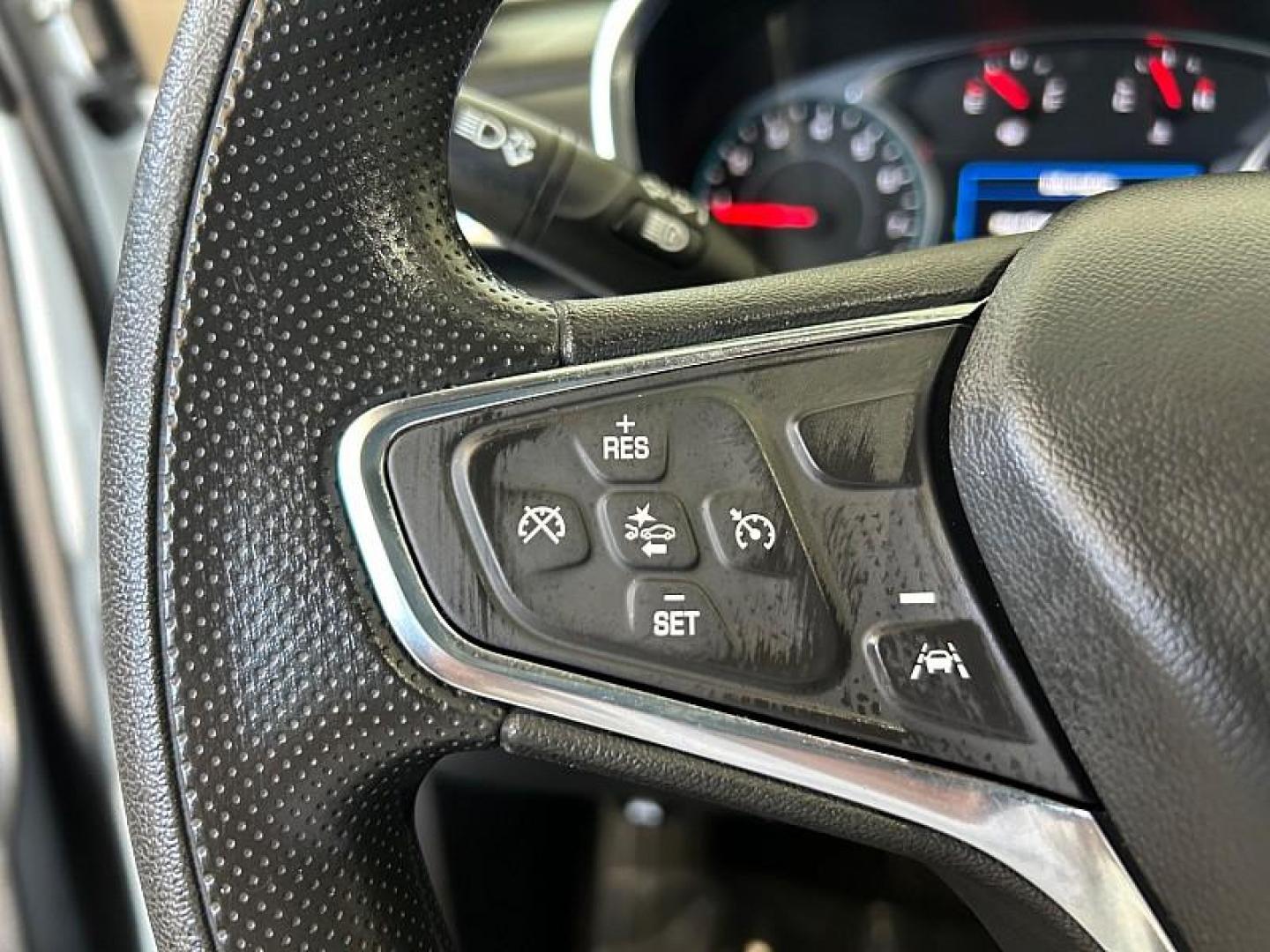 2023 WHITE Chevrolet Equinox (3GNAXKEG8PS) with an 4-Cyl Turbo 1.5 Liter engine, Automatic 6-Spd w/Overdrive transmission, located at 412 Auto Vista Drive, Palmdale, CA, 93551, (661) 945-0620, 34.592636, -118.136681 - Photo#20