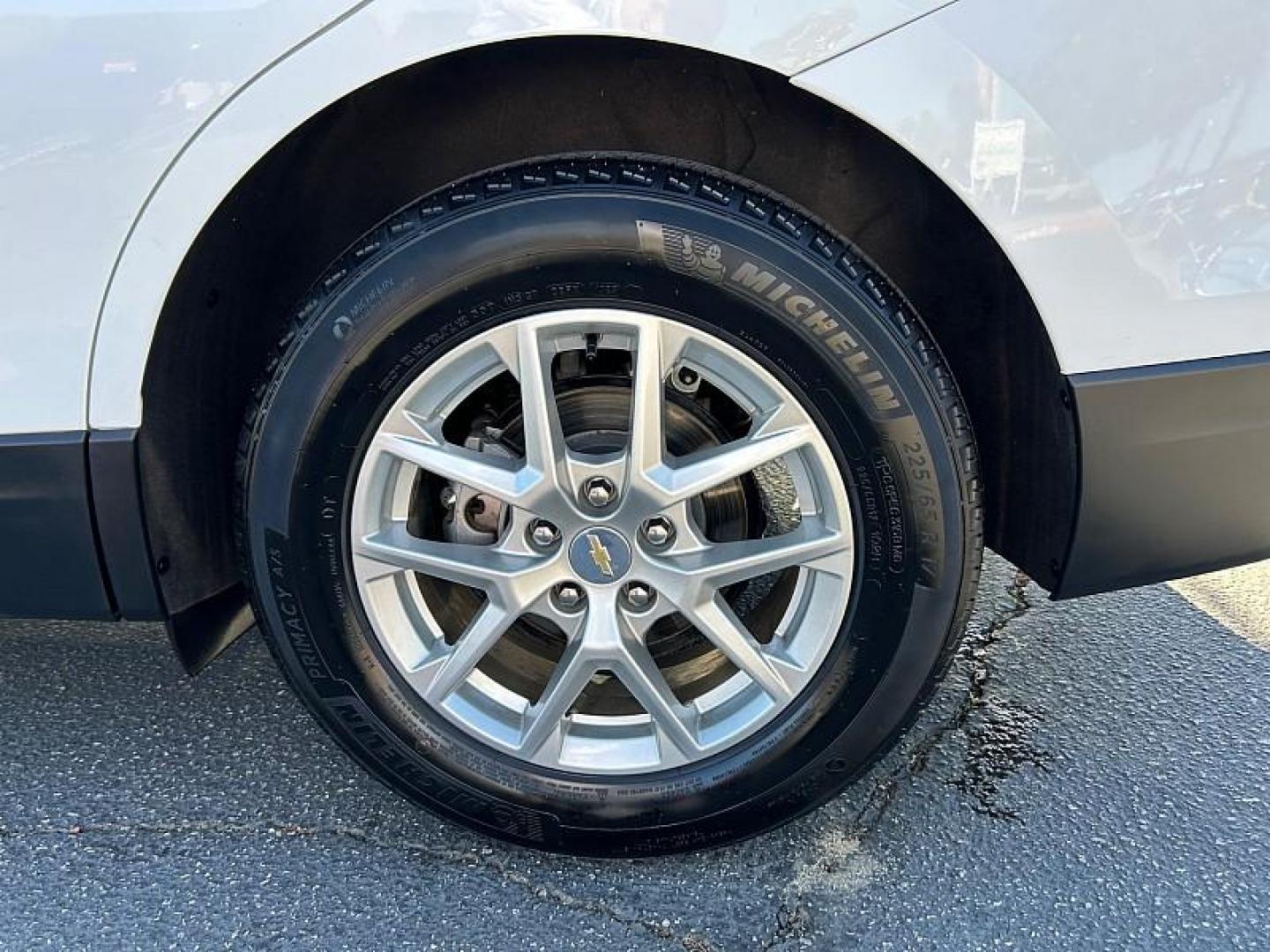 2023 WHITE Chevrolet Equinox (3GNAXKEG8PS) with an 4-Cyl Turbo 1.5 Liter engine, Automatic 6-Spd w/Overdrive transmission, located at 412 Auto Vista Drive, Palmdale, CA, 93551, (661) 945-0620, 34.592636, -118.136681 - Photo#13