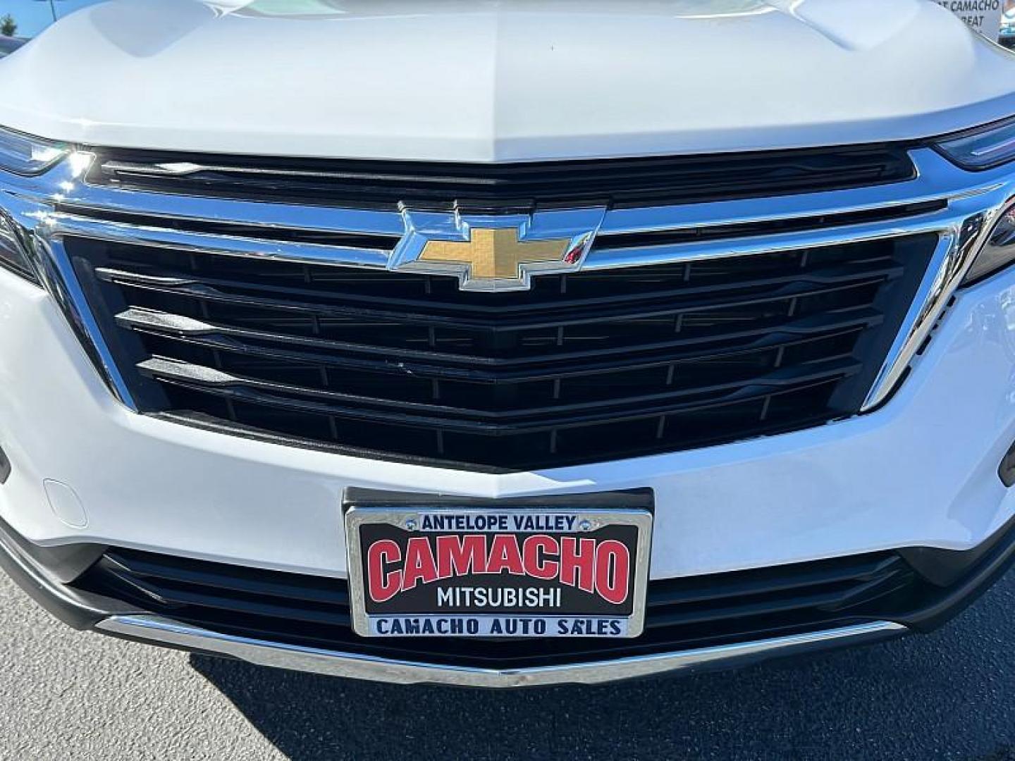 2023 WHITE Chevrolet Equinox (3GNAXKEG8PS) with an 4-Cyl Turbo 1.5 Liter engine, Automatic 6-Spd w/Overdrive transmission, located at 412 Auto Vista Drive, Palmdale, CA, 93551, (661) 945-0620, 34.592636, -118.136681 - Photo#2