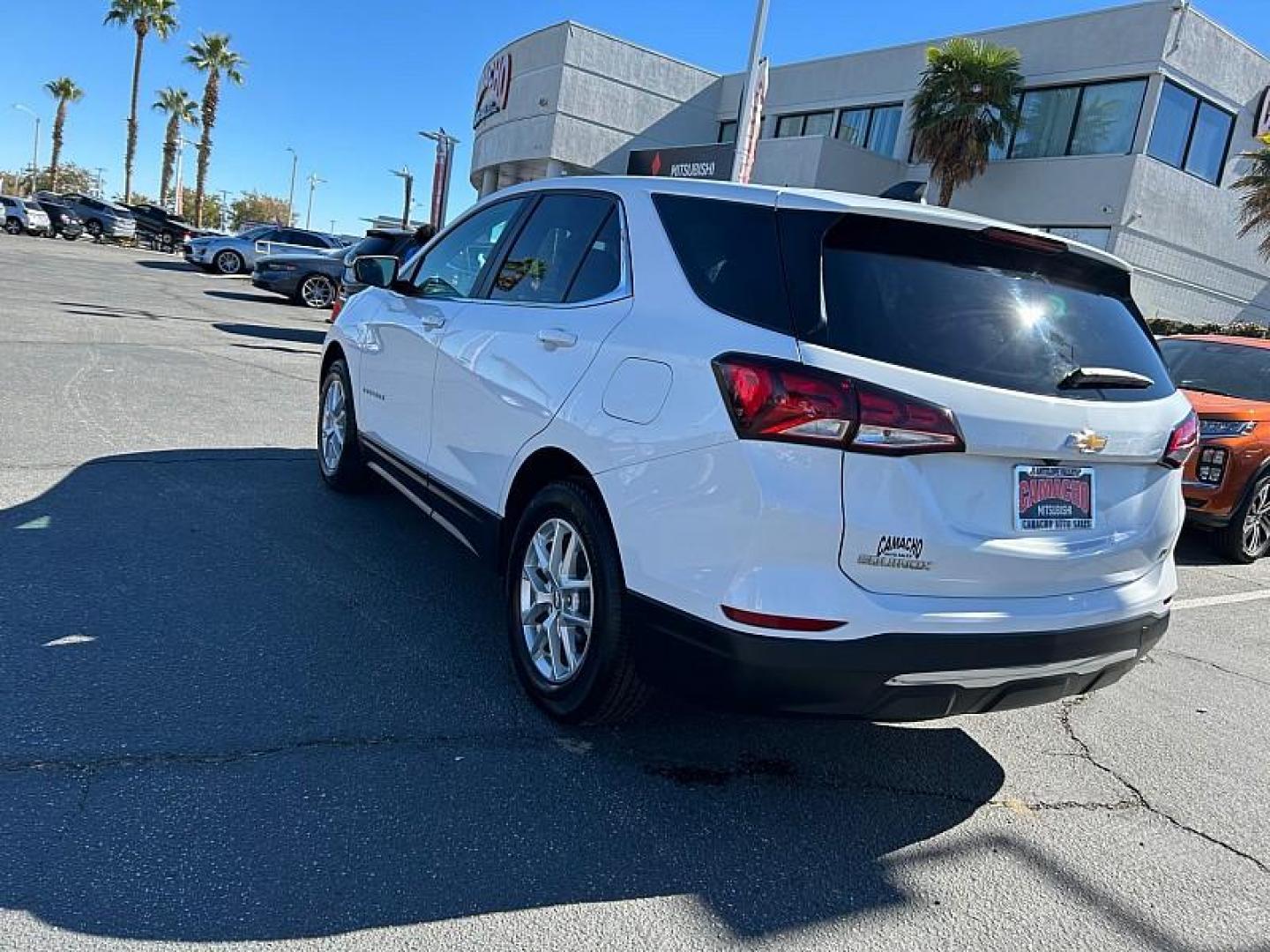 2023 WHITE Chevrolet Equinox (3GNAXKEG8PS) with an 4-Cyl Turbo 1.5 Liter engine, Automatic 6-Spd w/Overdrive transmission, located at 412 Auto Vista Drive, Palmdale, CA, 93551, (661) 945-0620, 34.592636, -118.136681 - Photo#6