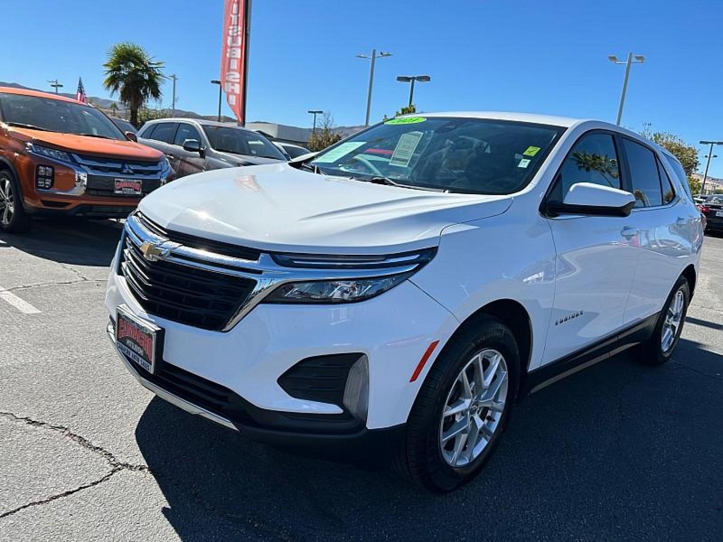 2023 WHITE Chevrolet Equinox (3GNAXKEG8PS) with an 4-Cyl Turbo 1.5 Liter engine, Automatic 6-Spd w/Overdrive transmission, located at 412 Auto Vista Drive, Palmdale, CA, 93551, (661) 945-0620, 34.592636, -118.136681 - Photo#3