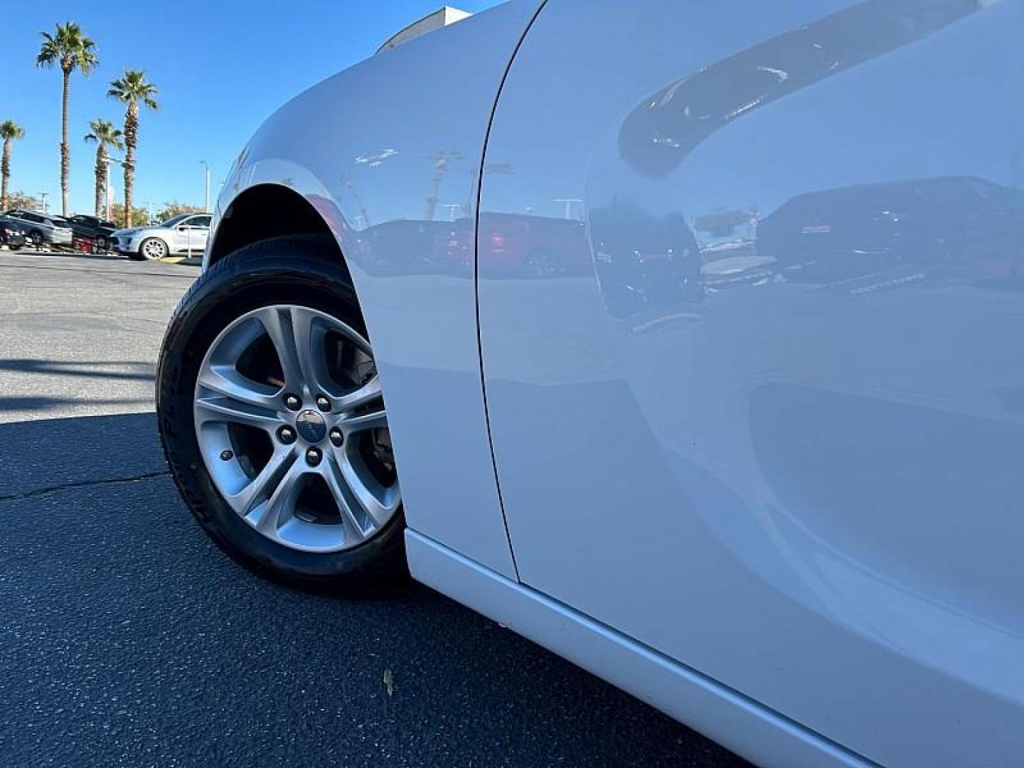 2023 WHITE Dodge Charger (2C3CDXBG9PH) with an V6 3.6 Liter engine, Automatic 8-Spd w/AutoStick transmission, located at 412 Auto Vista Drive, Palmdale, CA, 93551, (661) 945-0620, 34.592636, -118.136681 - Photo#8