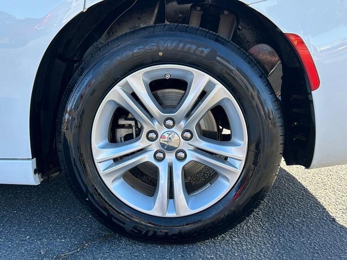 2023 WHITE Dodge Charger (2C3CDXBG9PH) with an V6 3.6 Liter engine, Automatic 8-Spd w/AutoStick transmission, located at 412 Auto Vista Drive, Palmdale, CA, 93551, (661) 945-0620, 34.592636, -118.136681 - Photo#14