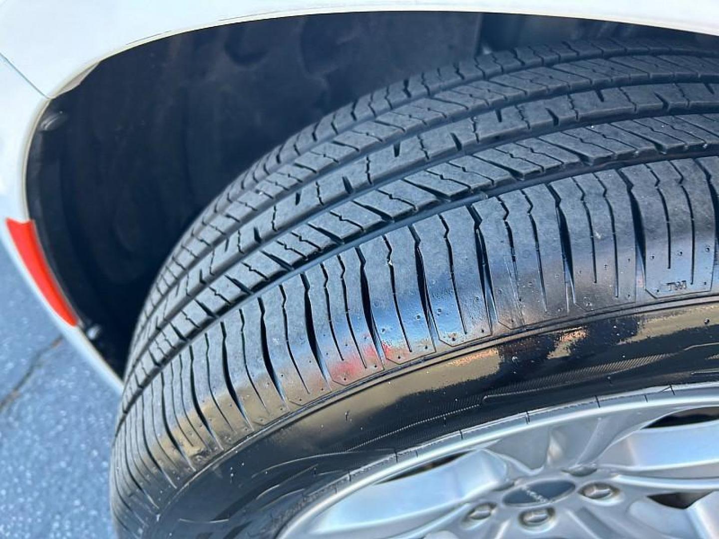 2023 WHITE Dodge Charger (2C3CDXBG9PH) with an V6 3.6 Liter engine, Automatic 8-Spd w/AutoStick transmission, located at 412 Auto Vista Drive, Palmdale, CA, 93551, (661) 945-0620, 34.592636, -118.136681 - Photo#15