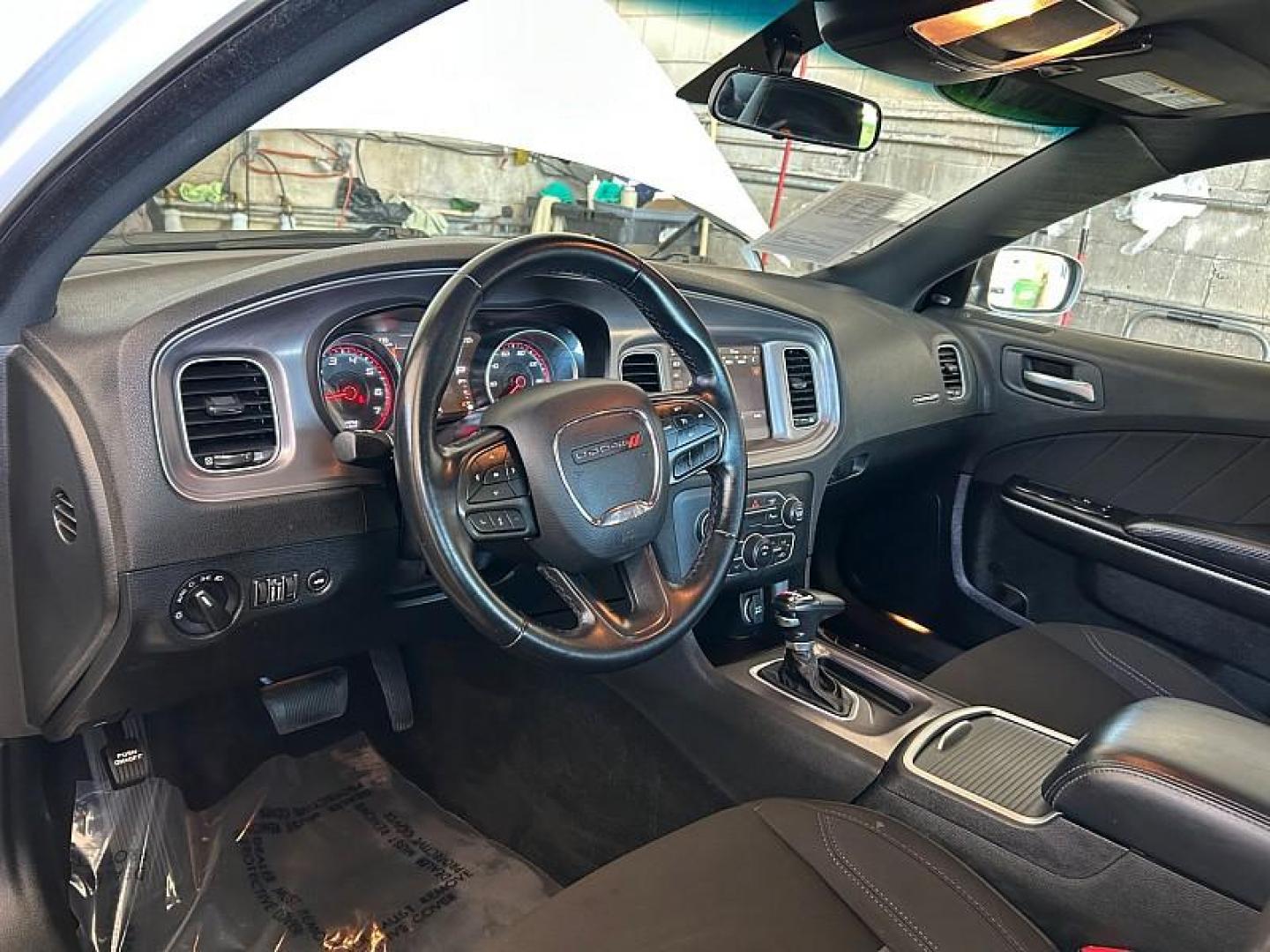 2023 WHITE Dodge Charger (2C3CDXBG9PH) with an V6 3.6 Liter engine, Automatic 8-Spd w/AutoStick transmission, located at 412 Auto Vista Drive, Palmdale, CA, 93551, (661) 945-0620, 34.592636, -118.136681 - Photo#18