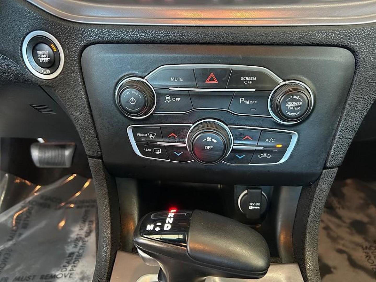 2023 WHITE Dodge Charger (2C3CDXBG9PH) with an V6 3.6 Liter engine, Automatic 8-Spd w/AutoStick transmission, located at 412 Auto Vista Drive, Palmdale, CA, 93551, (661) 945-0620, 34.592636, -118.136681 - Photo#20