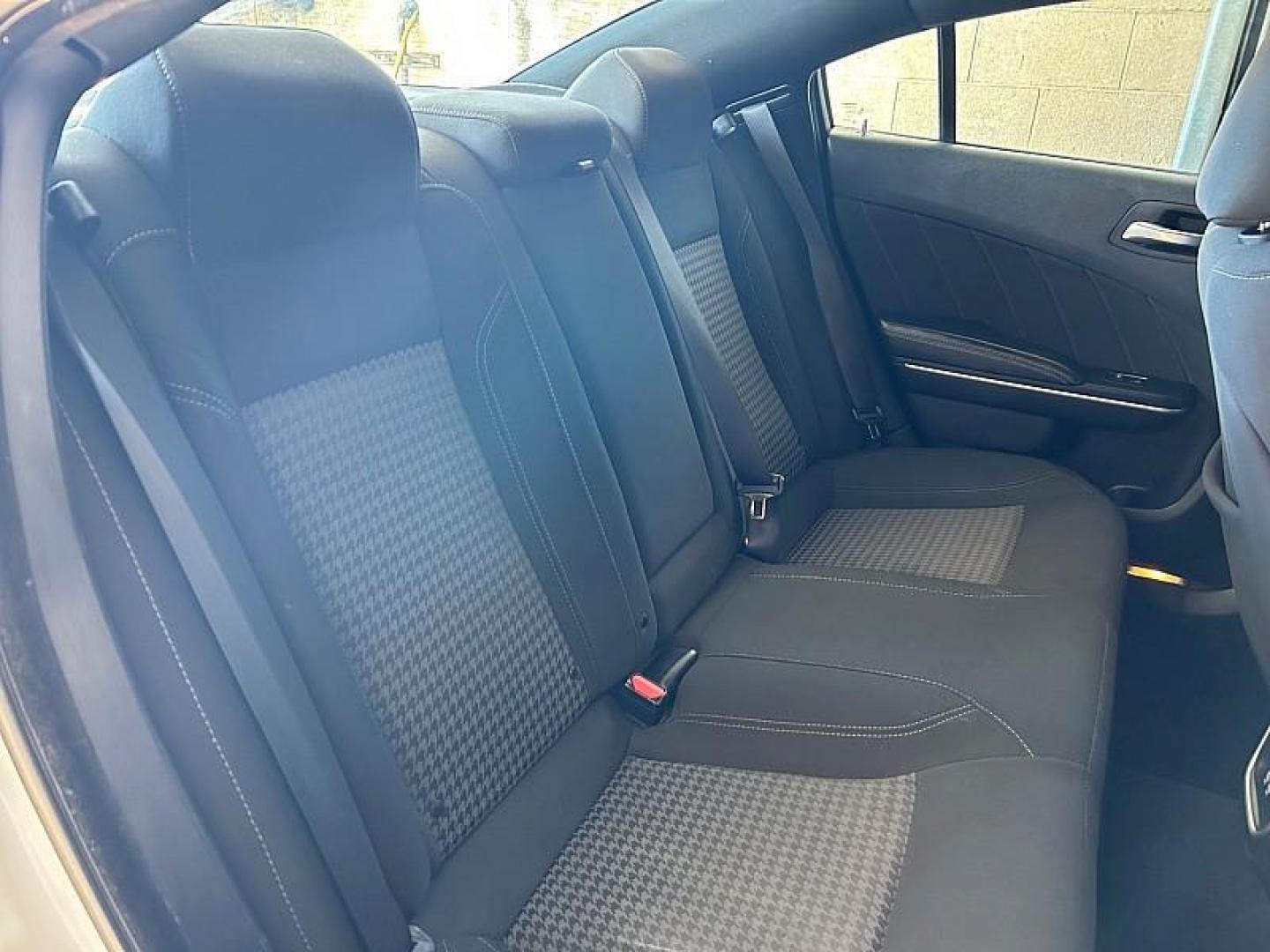 2023 WHITE Dodge Charger (2C3CDXBG9PH) with an V6 3.6 Liter engine, Automatic 8-Spd w/AutoStick transmission, located at 412 Auto Vista Drive, Palmdale, CA, 93551, (661) 945-0620, 34.592636, -118.136681 - Photo#25