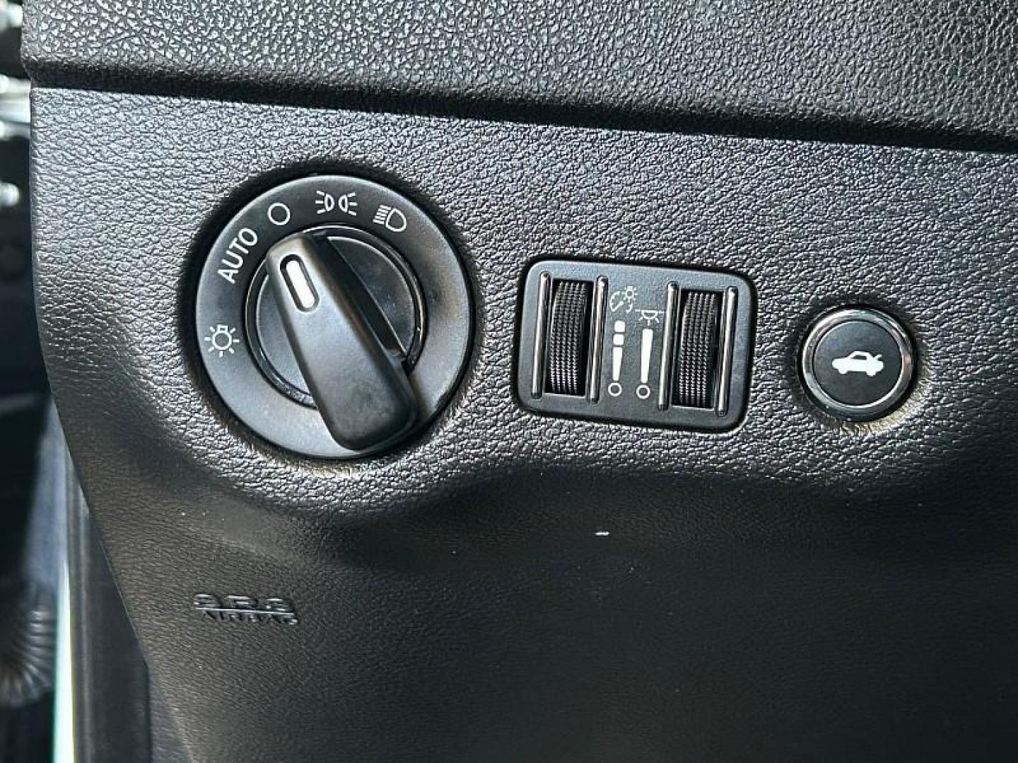 2023 WHITE Dodge Charger (2C3CDXBG9PH) with an V6 3.6 Liter engine, Automatic 8-Spd w/AutoStick transmission, located at 412 Auto Vista Drive, Palmdale, CA, 93551, (661) 945-0620, 34.592636, -118.136681 - Photo#27