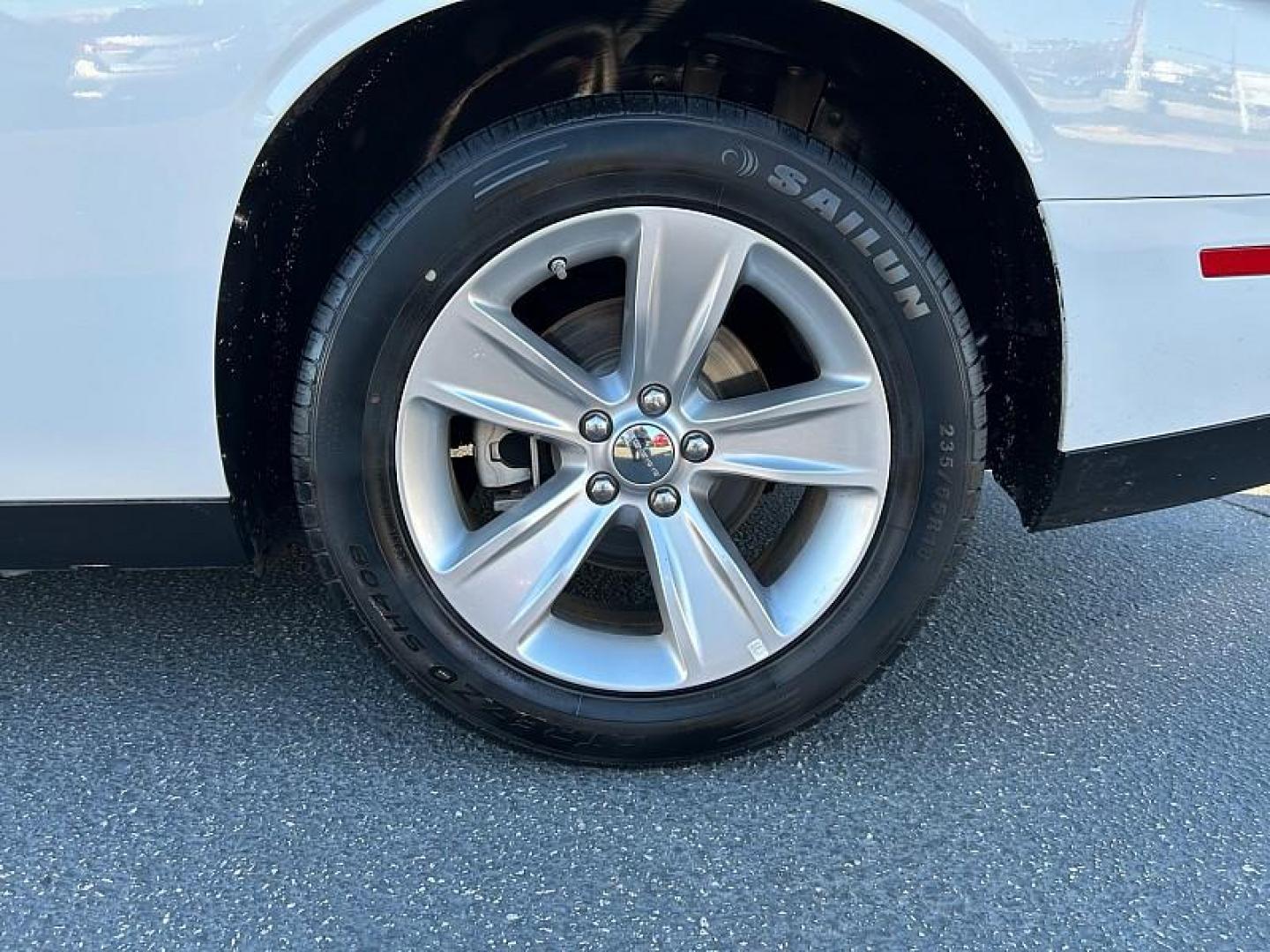 2023 WHITE Dodge Challenger (2C3CDZAG3PH) with an V6 3.6 Liter engine, Automatic 8-Spd transmission, located at 412 Auto Vista Drive, Palmdale, CA, 93551, (661) 945-0620, 34.592636, -118.136681 - Photo#19