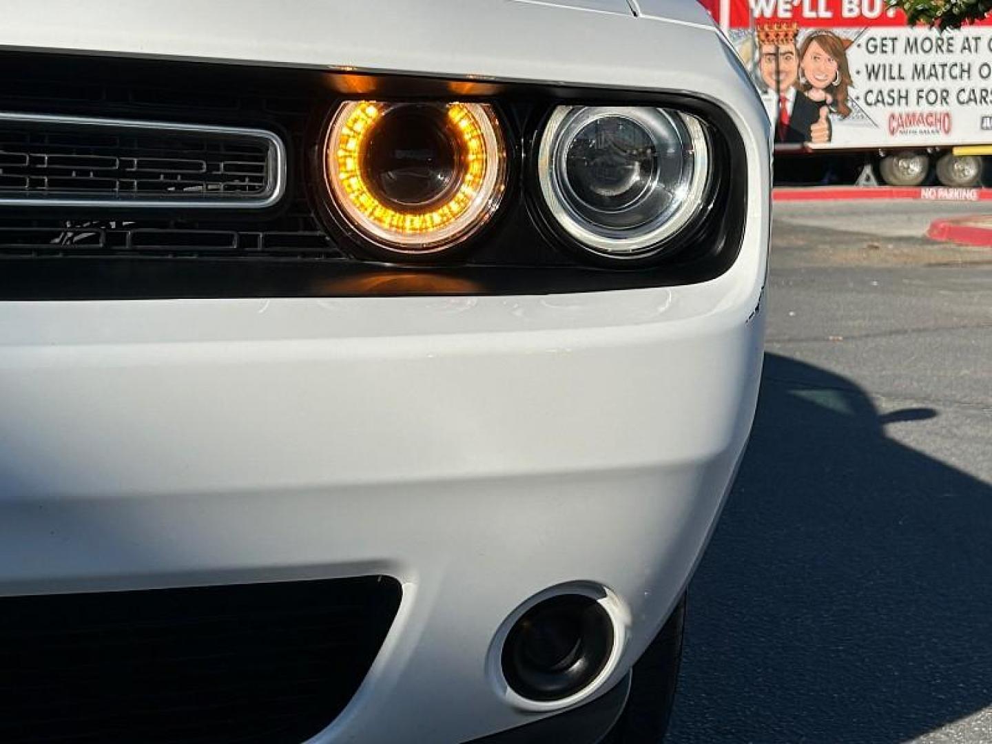 2023 WHITE Dodge Challenger (2C3CDZAG3PH) with an V6 3.6 Liter engine, Automatic 8-Spd transmission, located at 412 Auto Vista Drive, Palmdale, CA, 93551, (661) 945-0620, 34.592636, -118.136681 - Photo#15