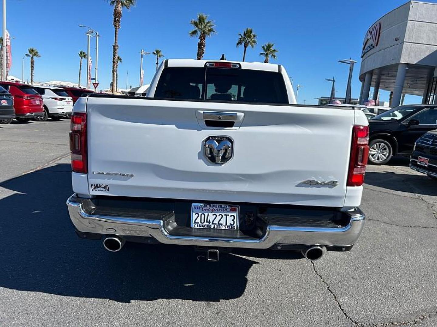 2022 WHITE Ram 1500 4WD (1C6SRFHT1NN) with an V8 HEMI 5.7 Liter engine, Automatic 8-Spd transmission, located at 412 Auto Vista Drive, Palmdale, CA, 93551, (661) 945-0620, 34.592636, -118.136681 - Photo#8